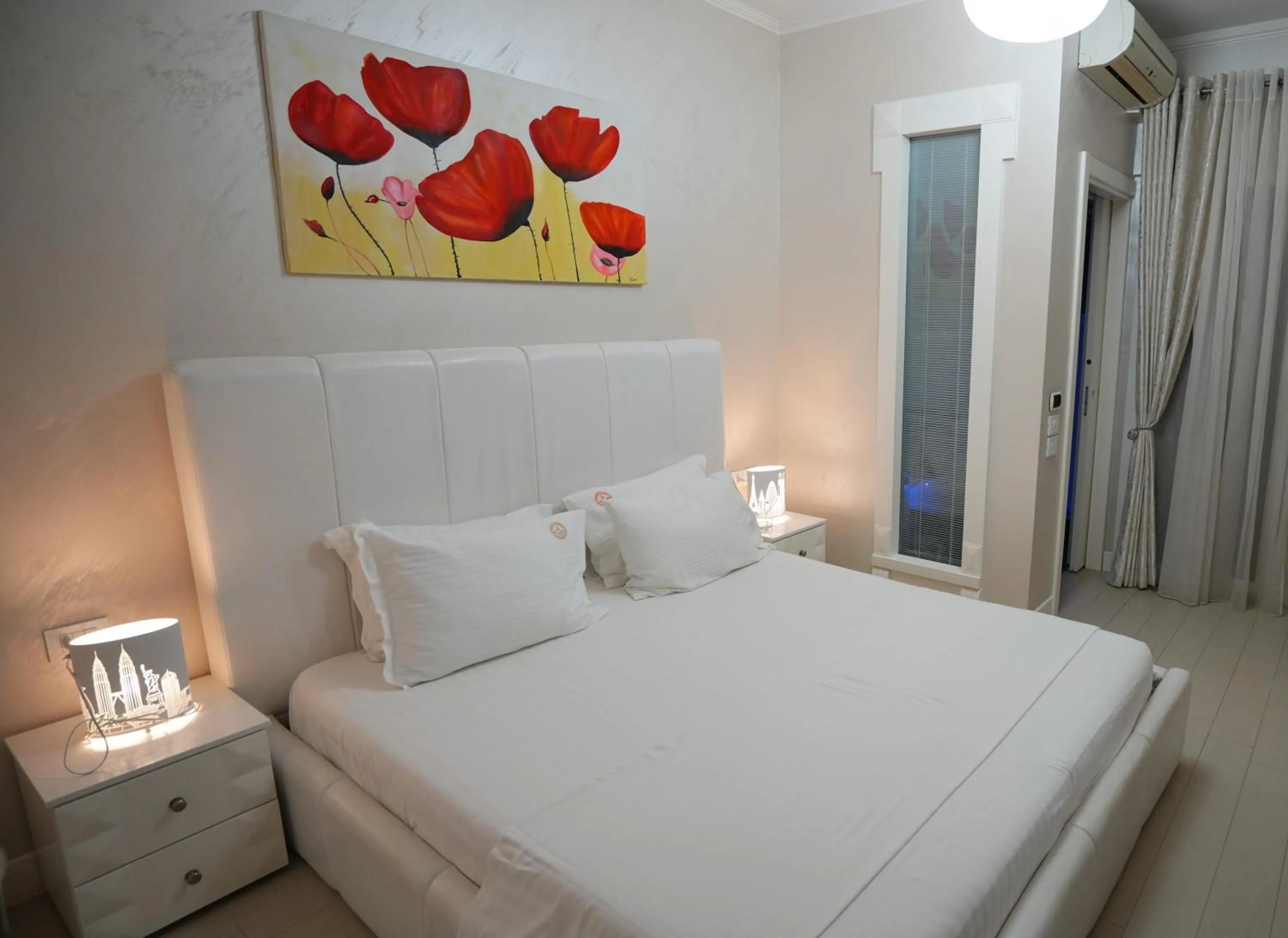 Bed in Iliria Internacional Hotel