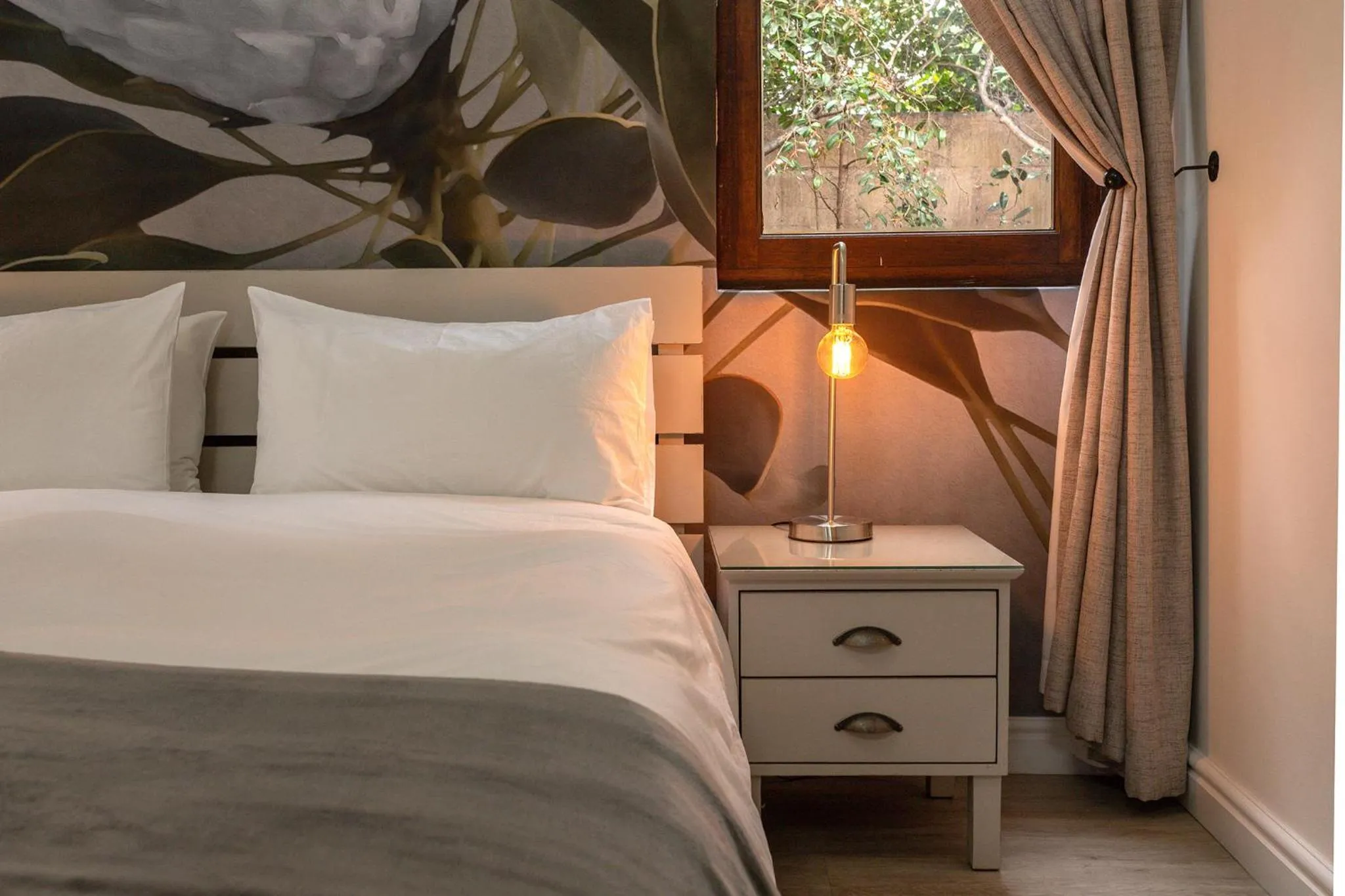 Bed in Sixteen Guesthouse on Main