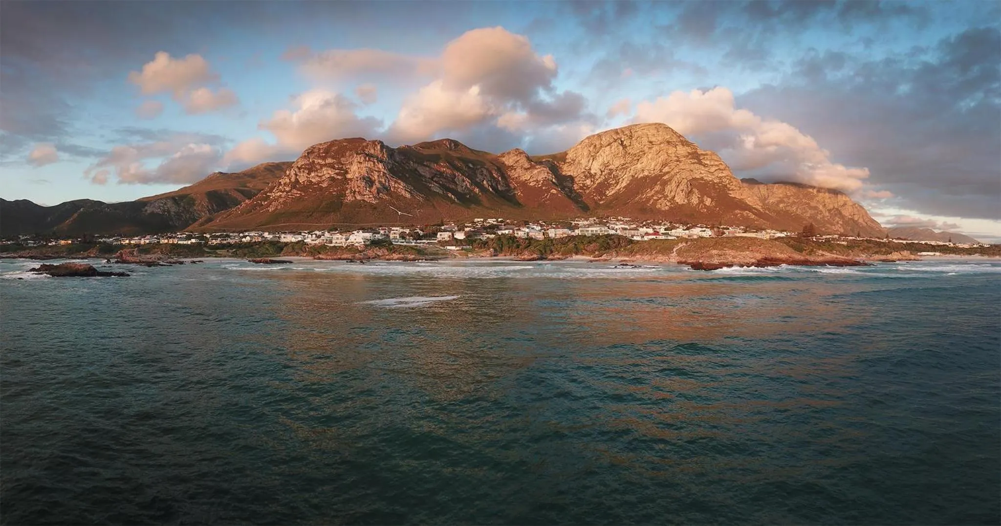Natural landscape in Sixteen Guesthouse on Main