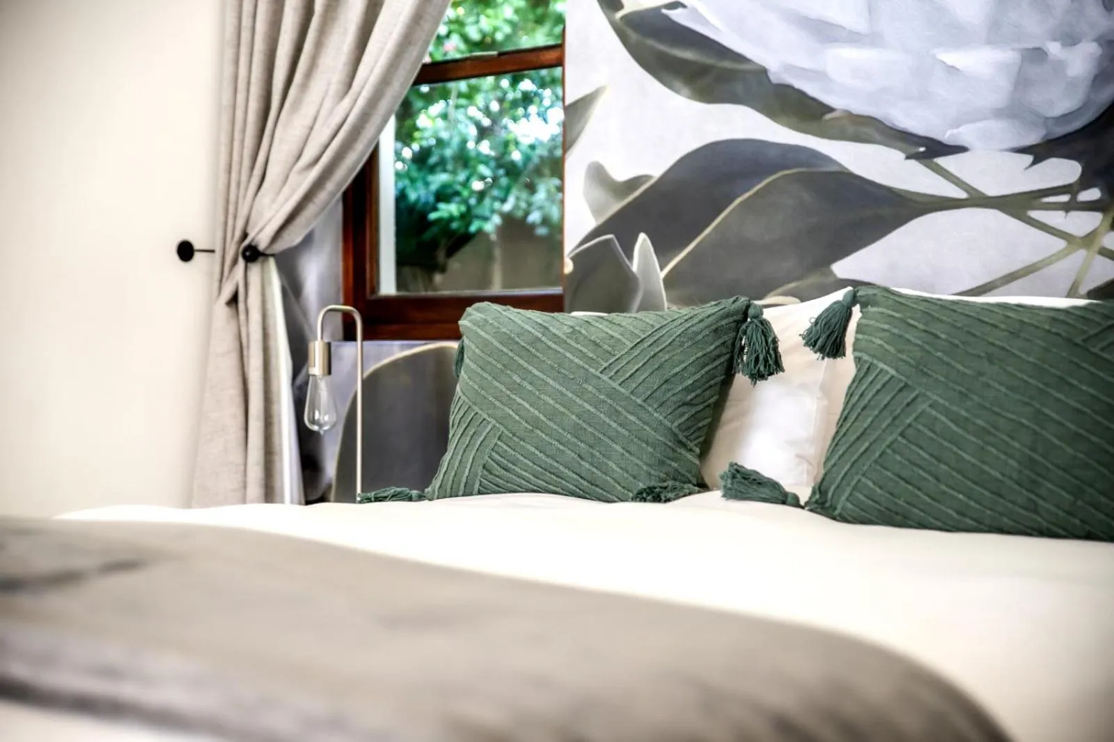 Bed in Sixteen Guesthouse on Main