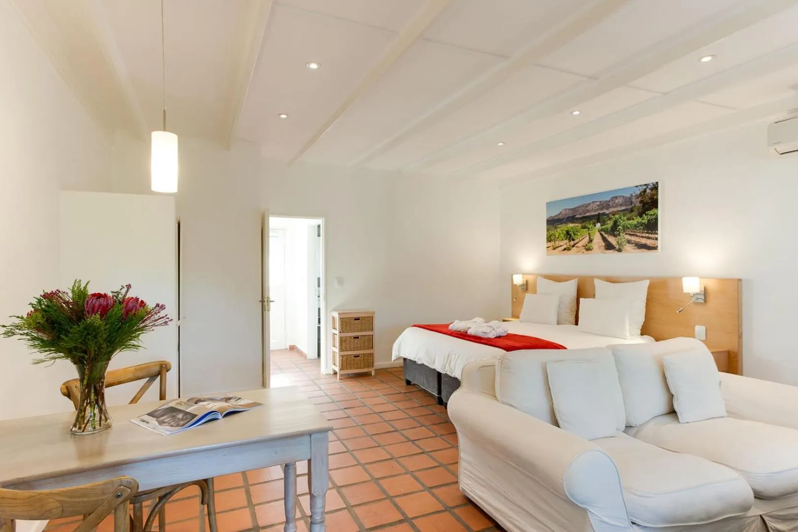 Photo of the whole room, Bed in Albourne Guesthouse