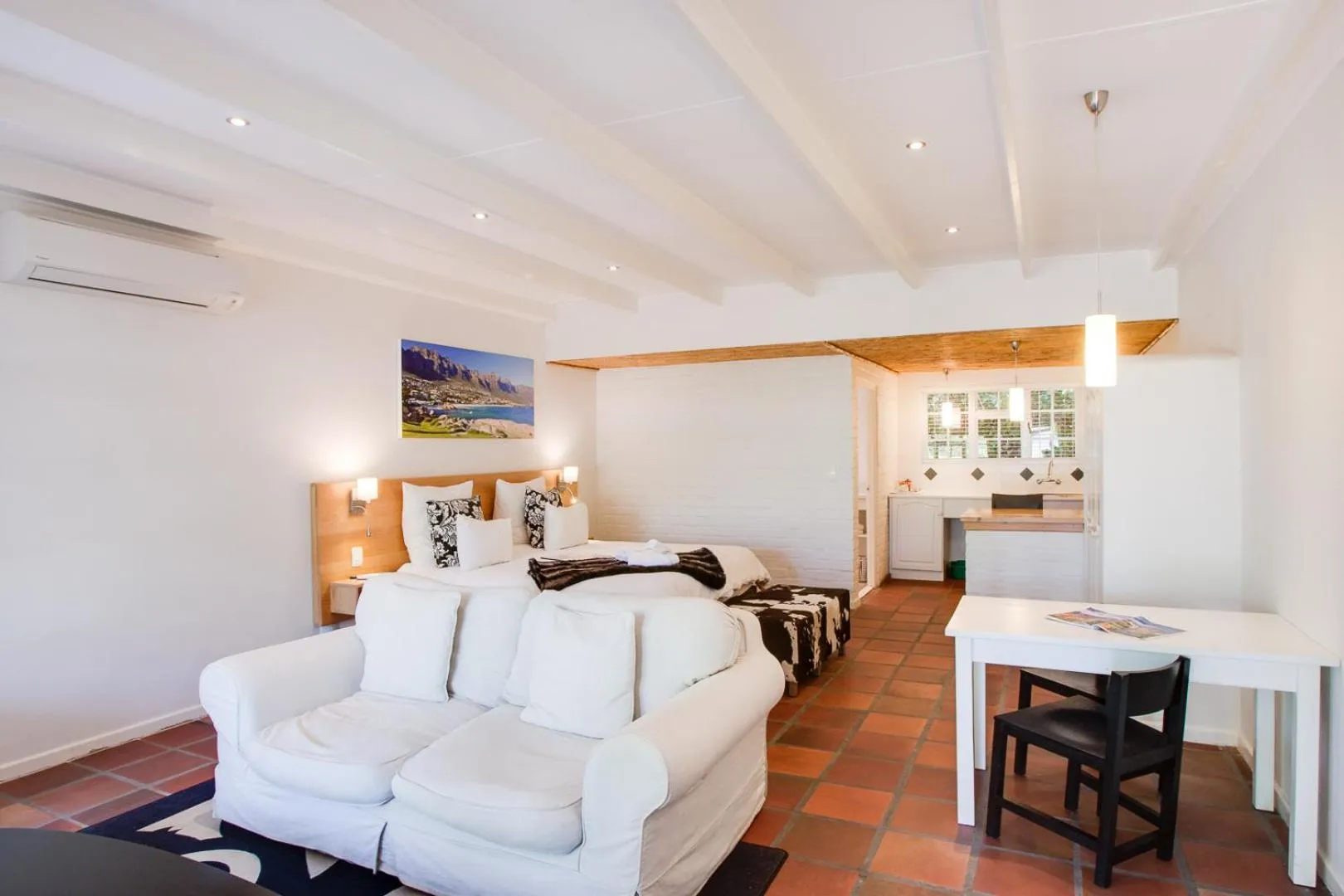 Photo of the whole room in Albourne Guesthouse