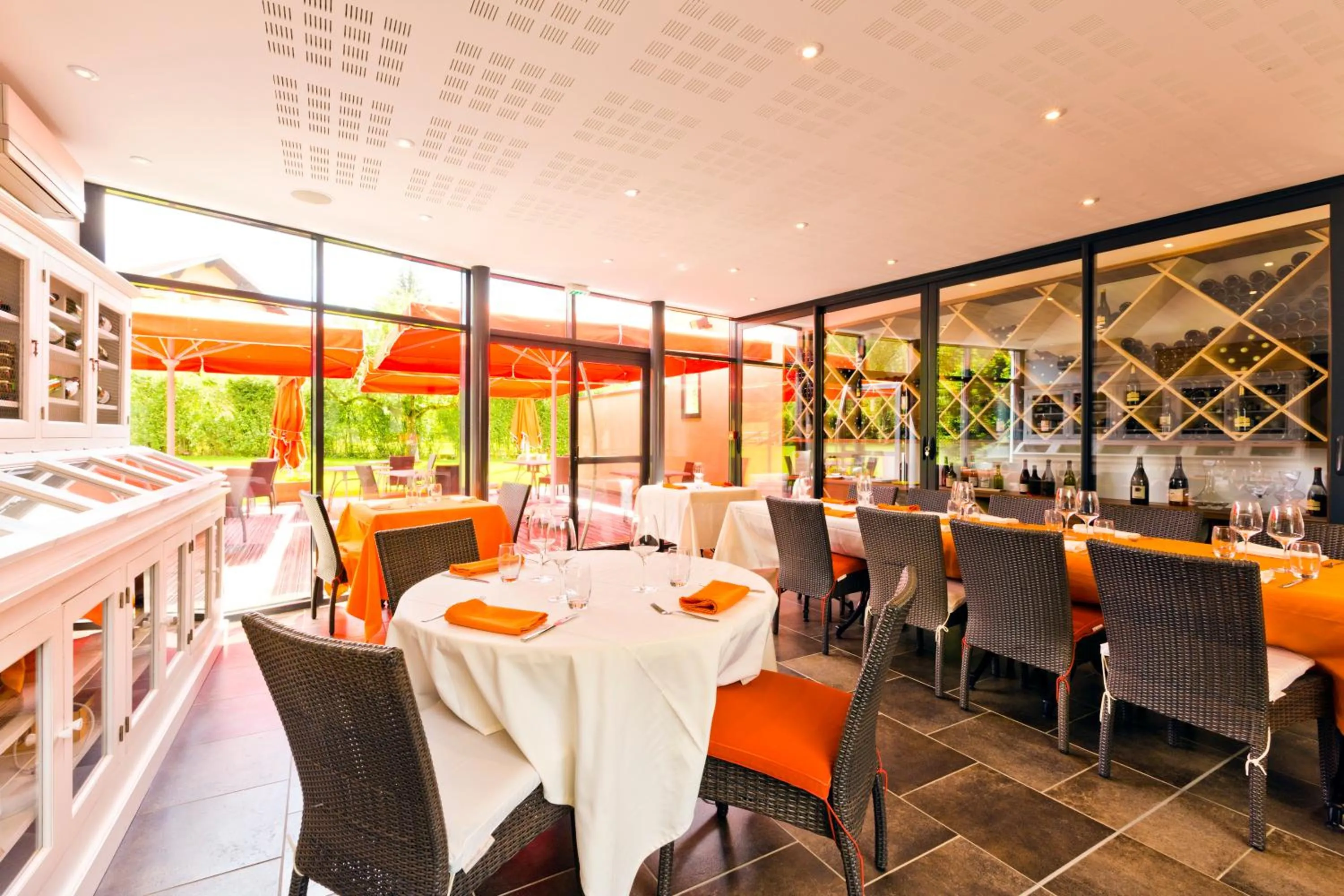 Restaurant/places to eat in Hôtel Auberge de Chavannes