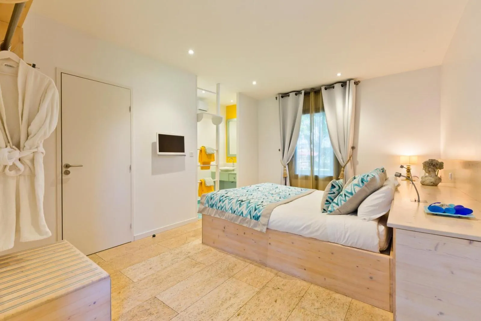 Bed in Hôtel Auberge de Chavannes