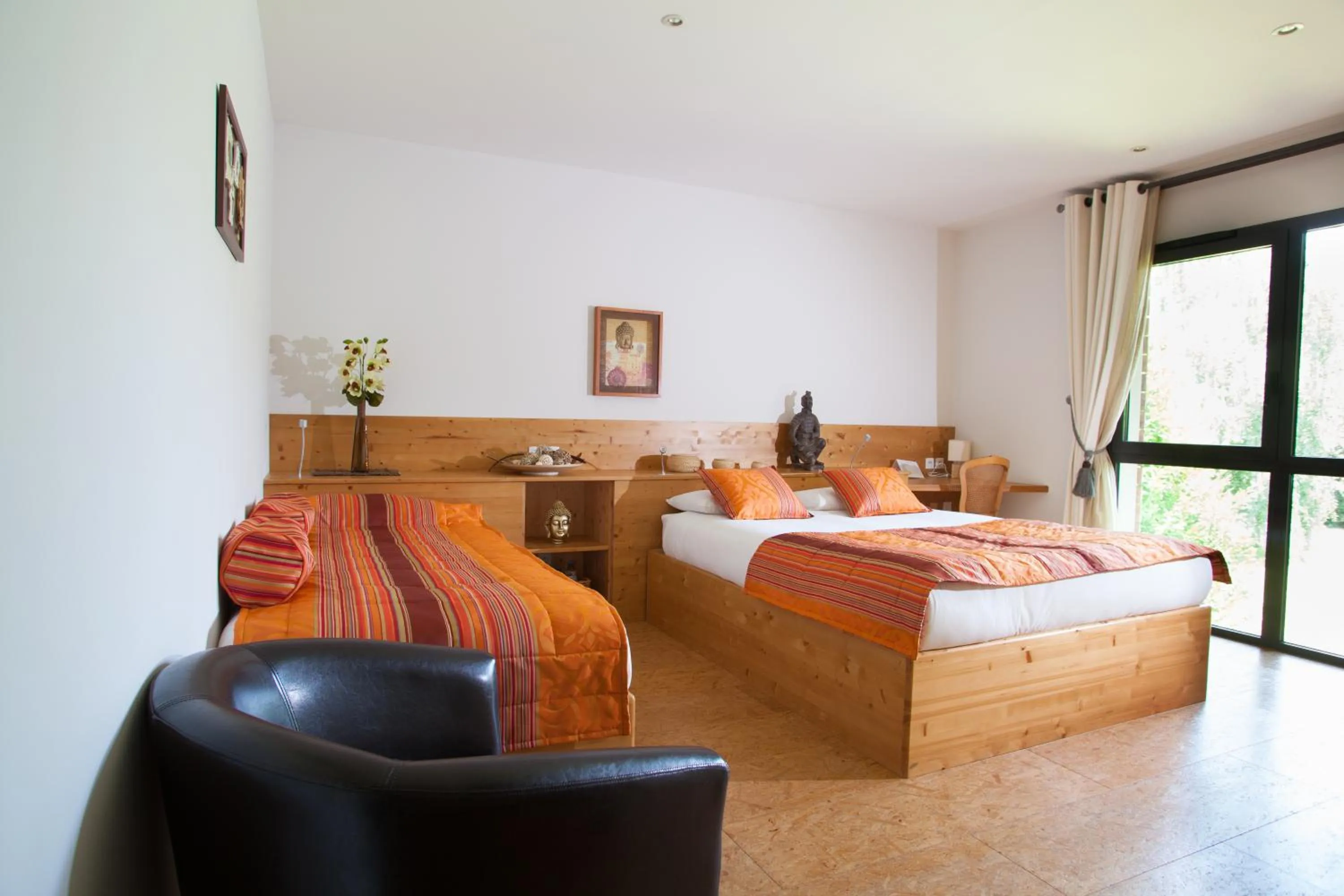 Photo of the whole room, Bed in Hôtel Auberge de Chavannes