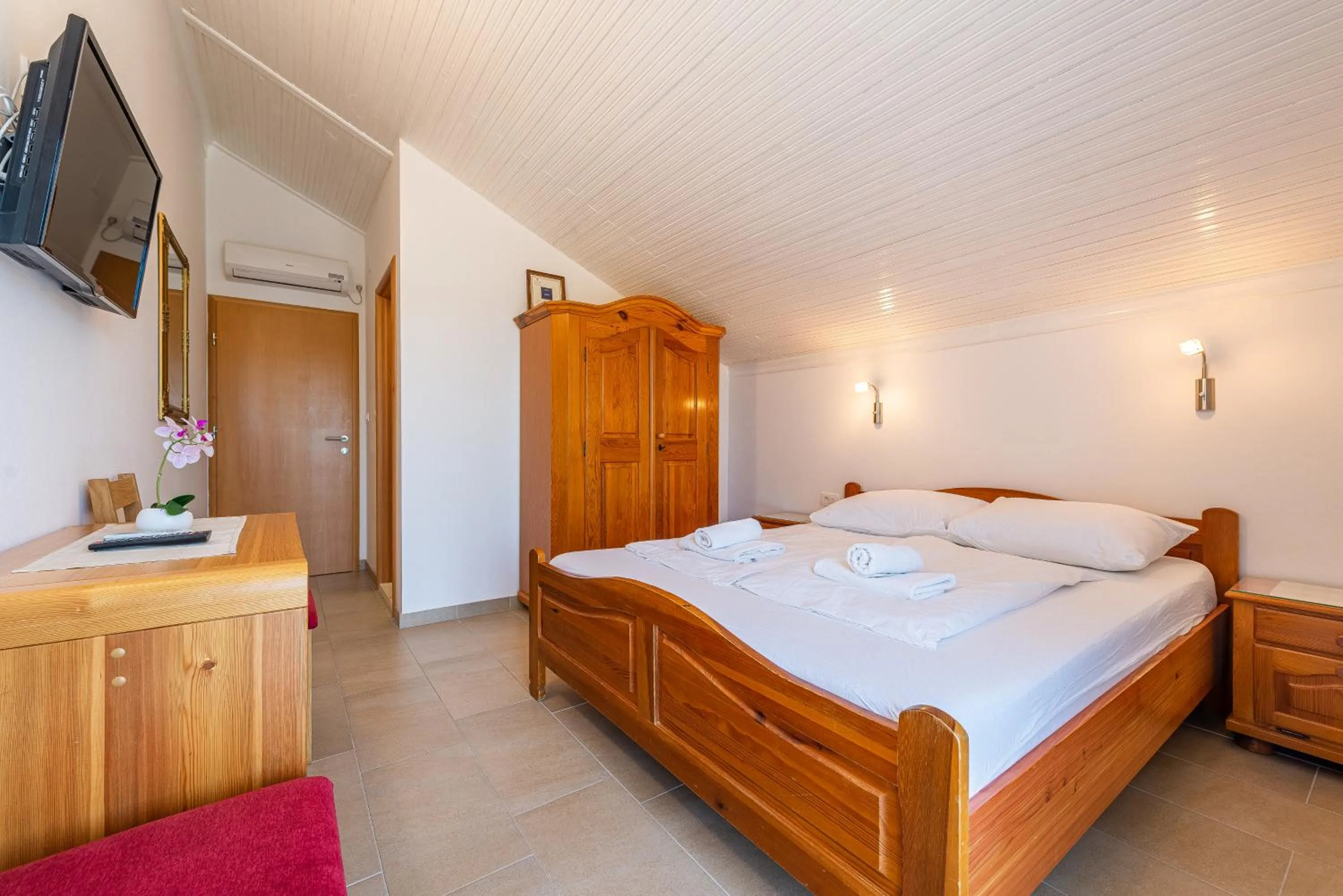 Bedroom, Bed in Bed & Breakfast Maki
