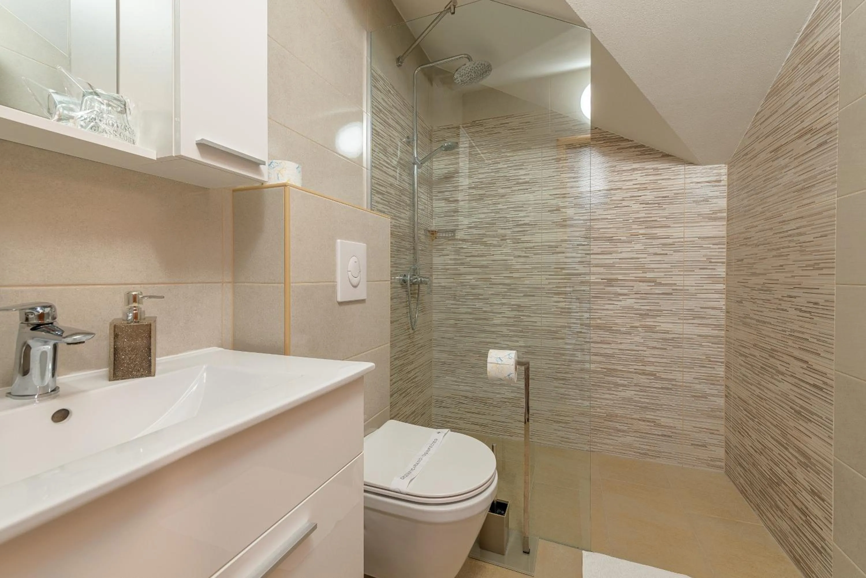 Bathroom in Bed & Breakfast Maki
