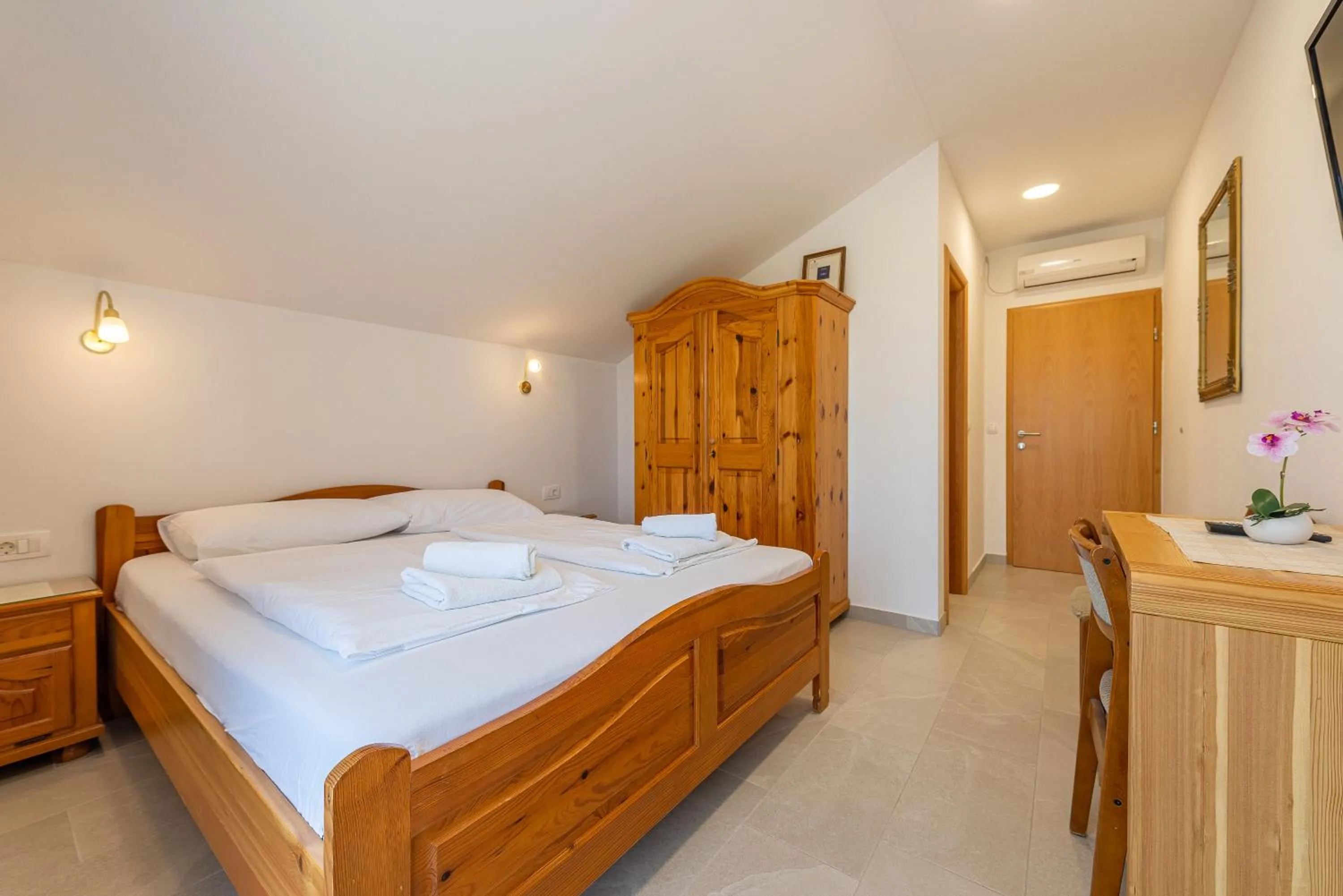 Bedroom, Bed in Bed & Breakfast Maki