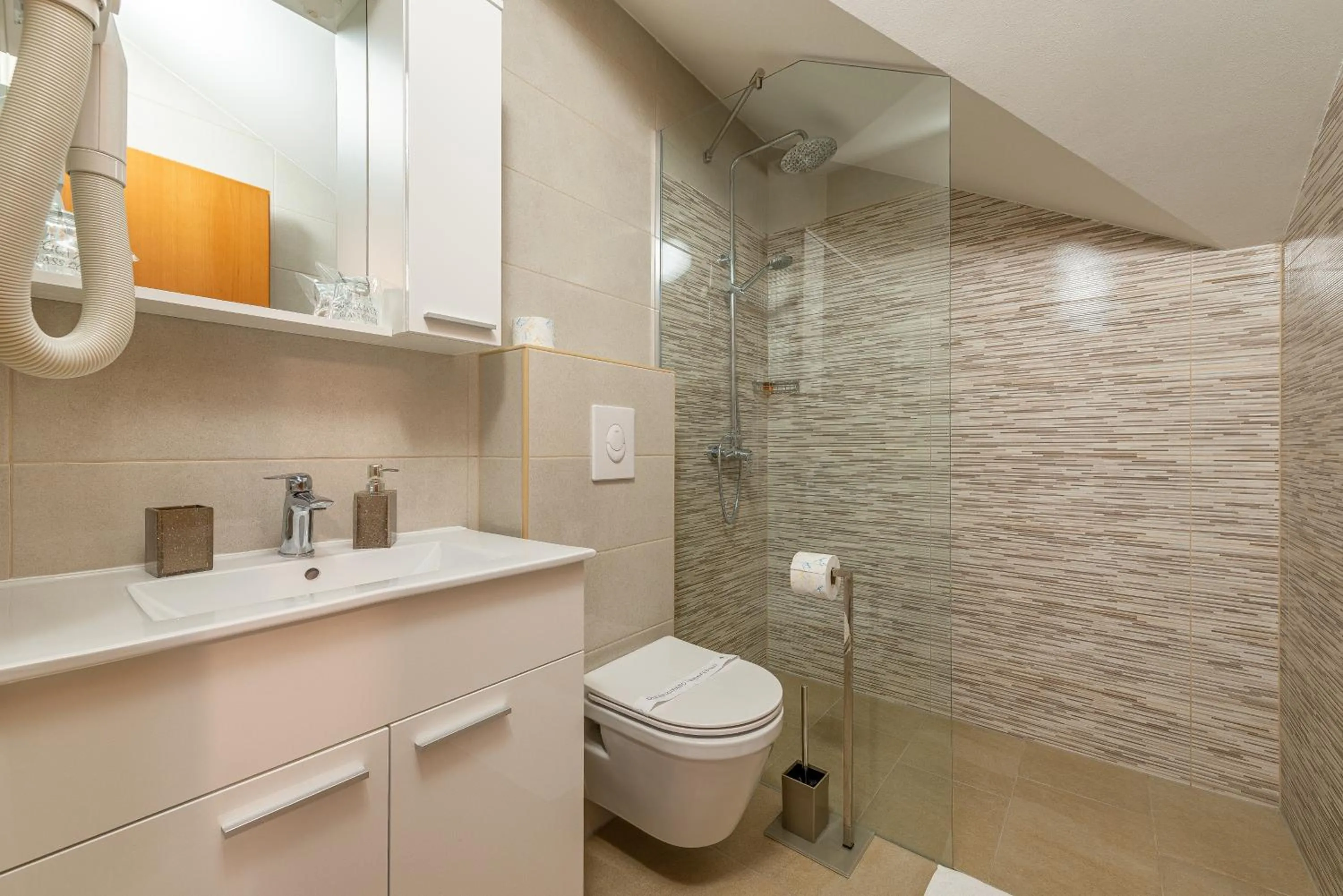 Bathroom in Bed & Breakfast Maki
