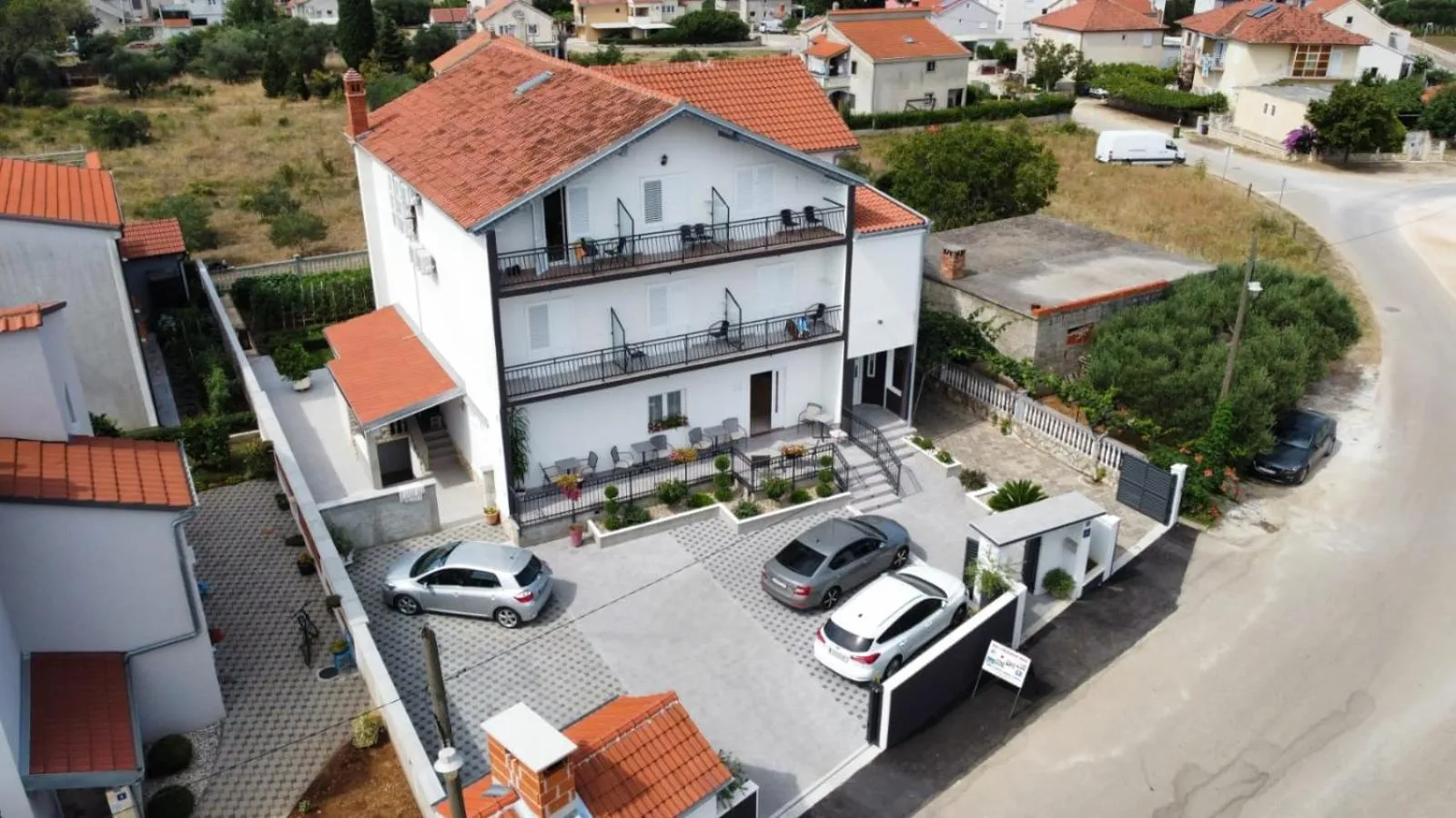 Property building in Bed & Breakfast Maki