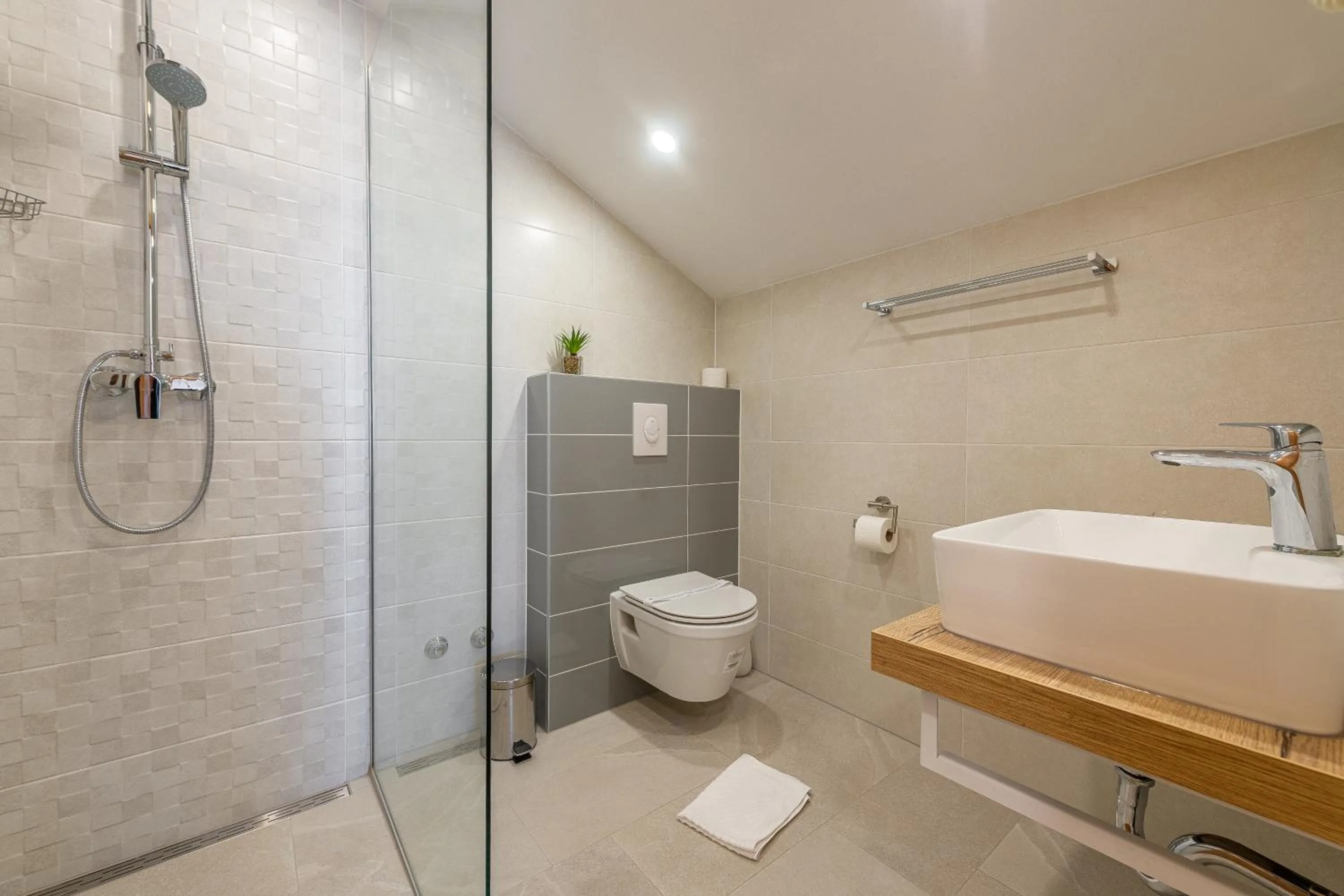 Bathroom in Bed & Breakfast Maki