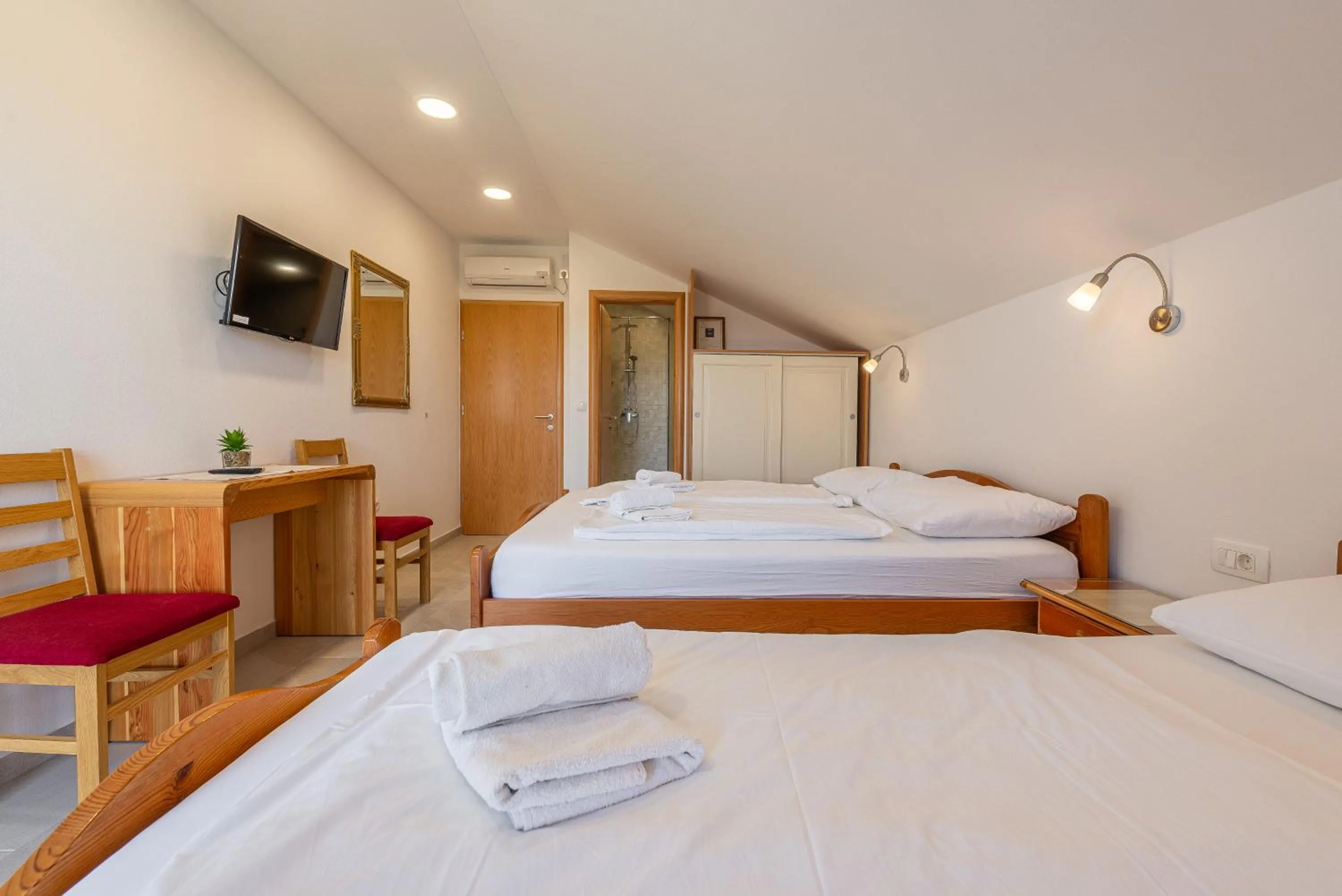 Bedroom, Bed in Bed & Breakfast Maki