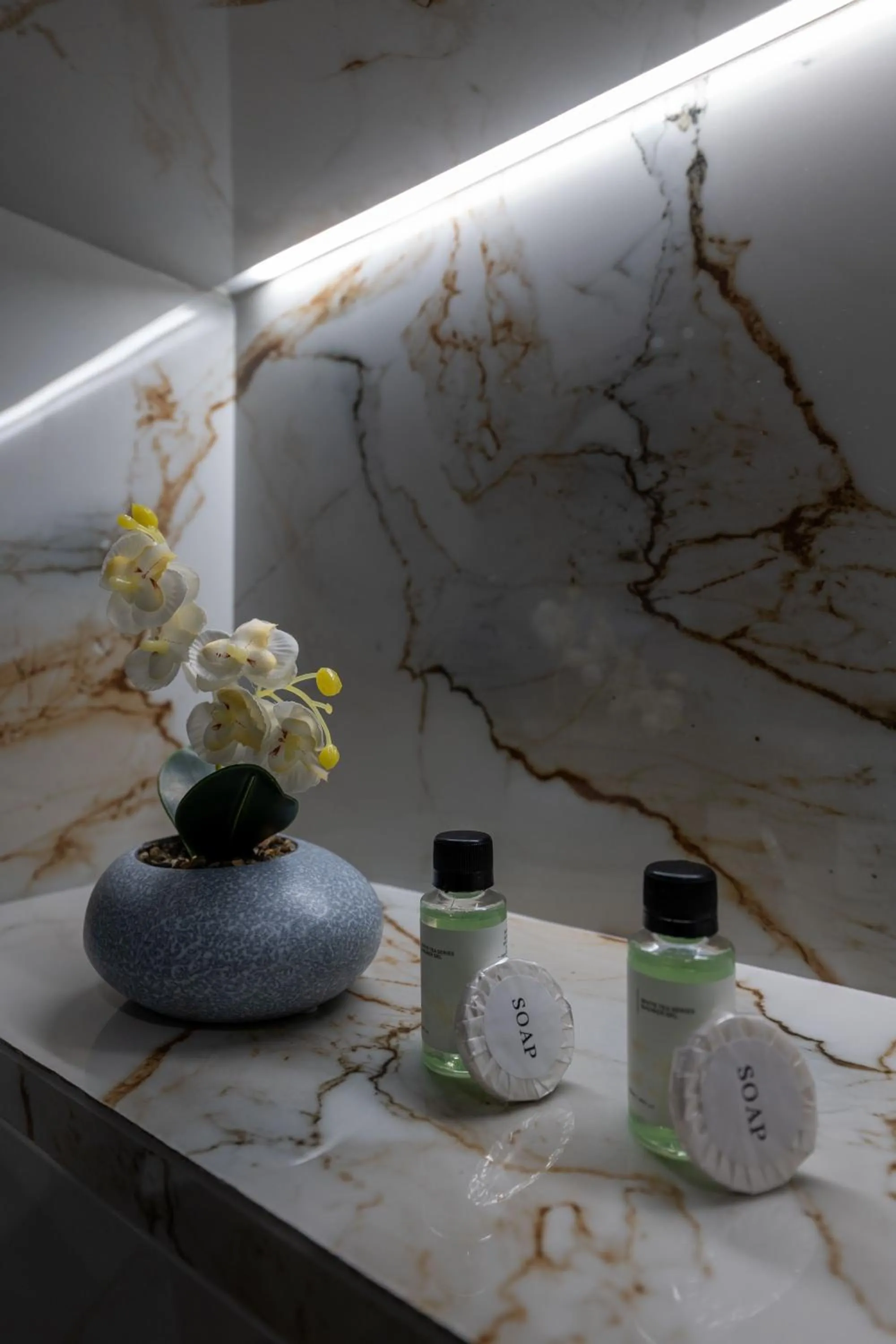 Bathroom in Grand Hotel Aita