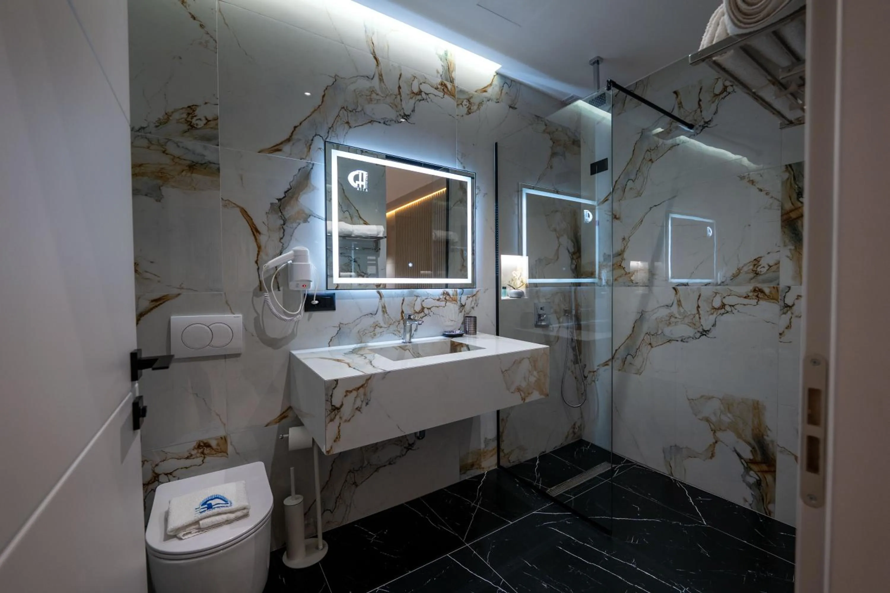 Bathroom in Grand Hotel Aita