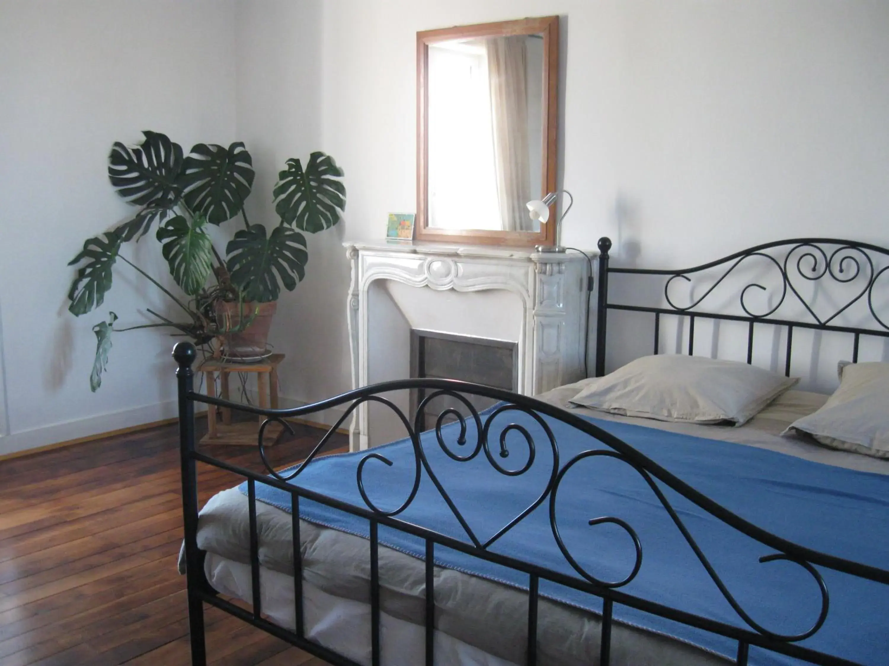 Double Room with Private Bathroom - single occupancy in Le Petit Bois Double Room with Private Bathroom - single occupancy in Le Petit Bois