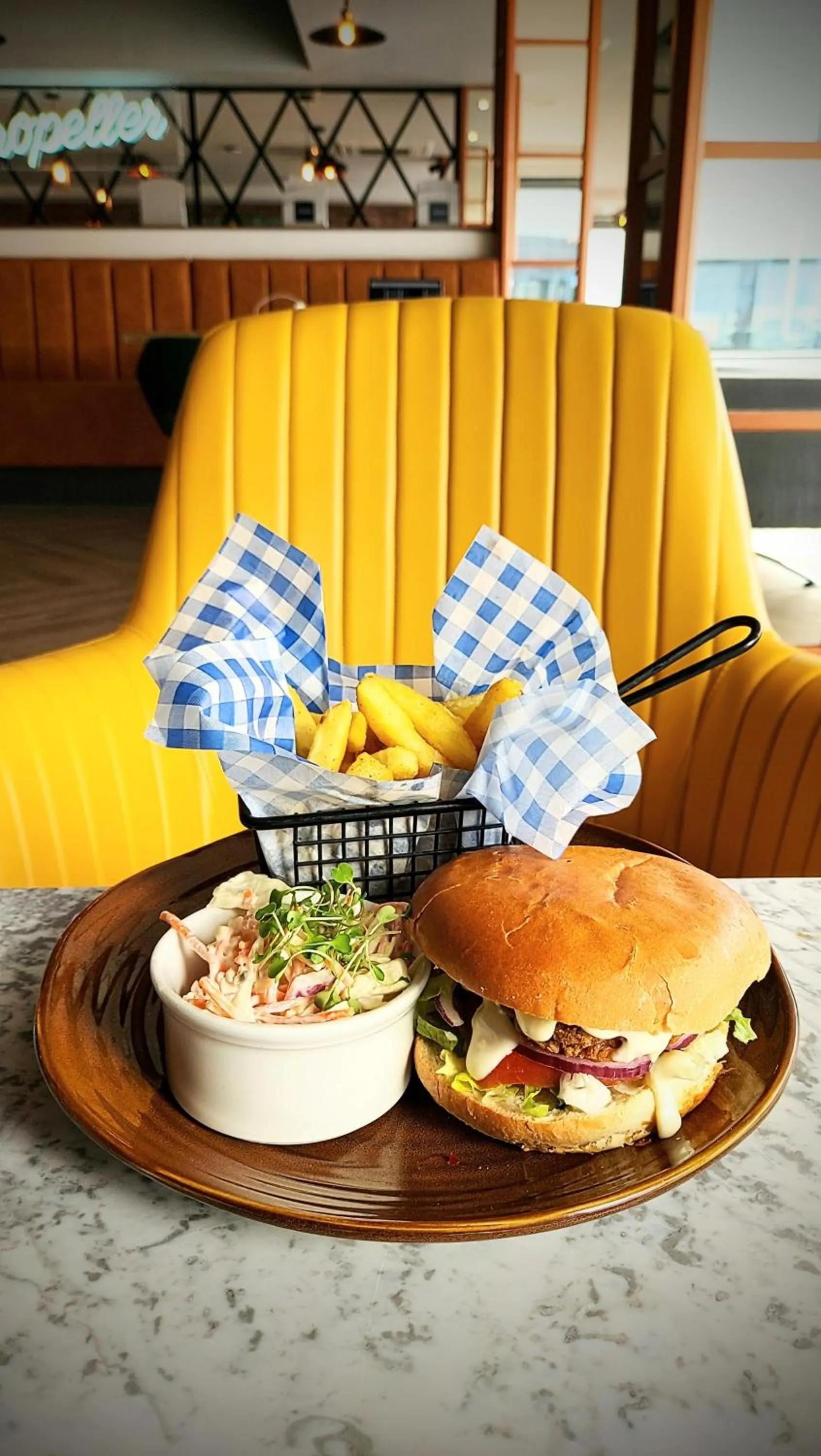 Restaurant/places to eat in Nightel Hotel