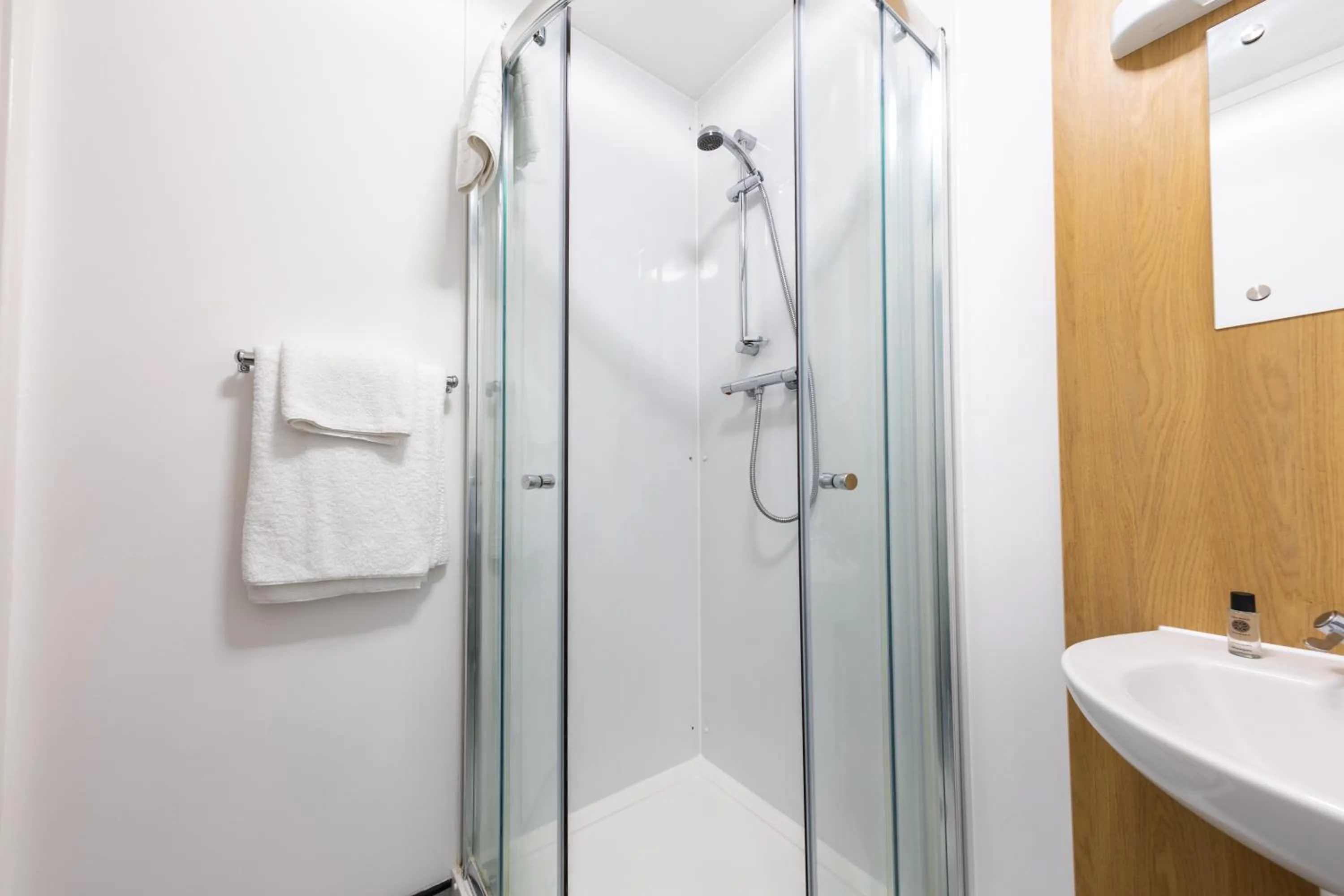 Shower in Nightel Hotel