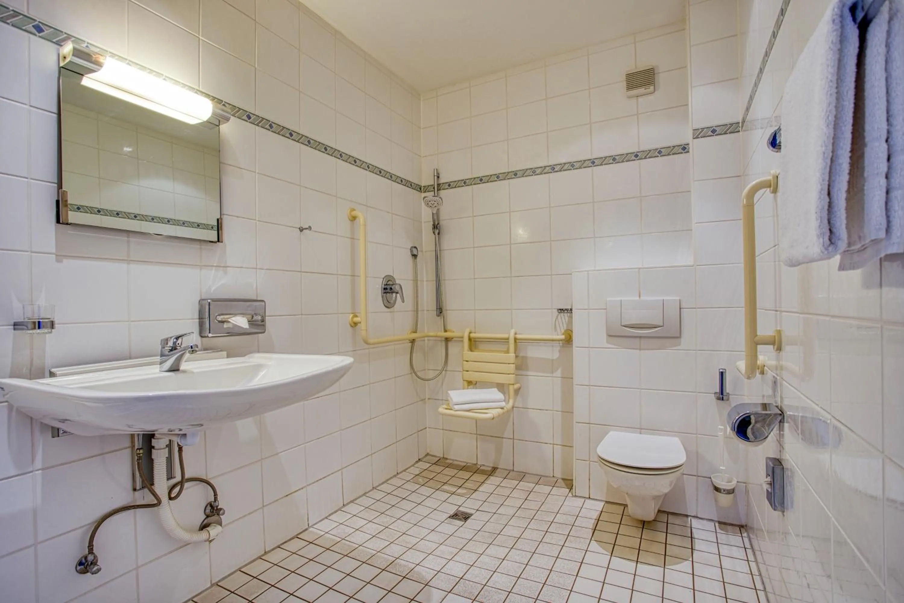 Shower in Hotel Kischers Landhaus