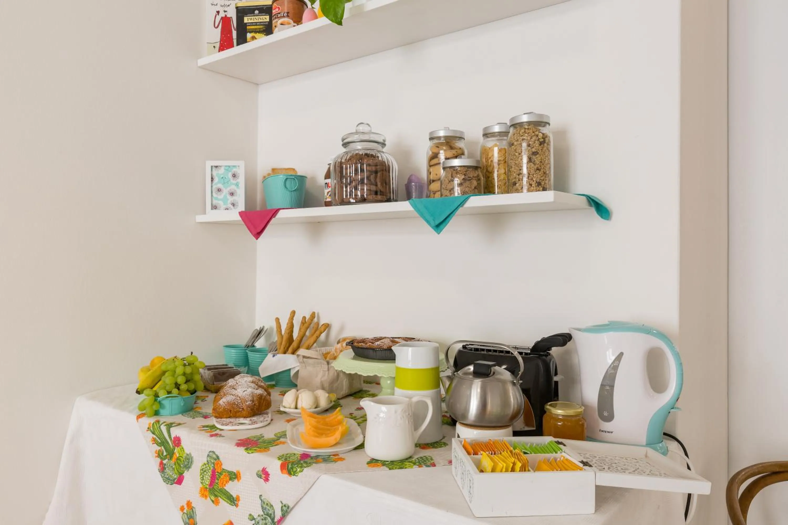 Coffee/tea facilities in B&B King