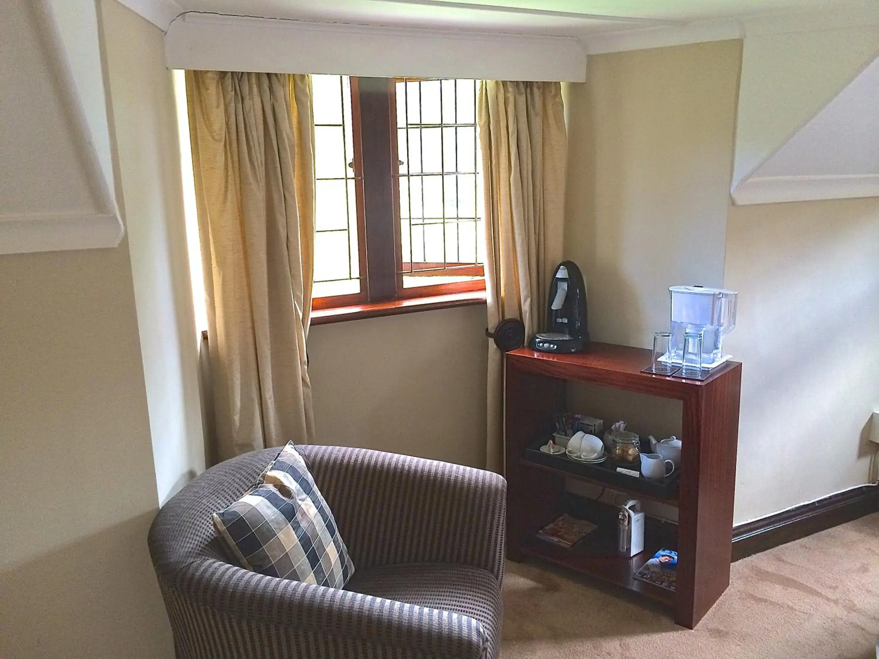 Photo of the whole room in Eagle Wind Manor Photo of the whole room in Eagle Wind Manor