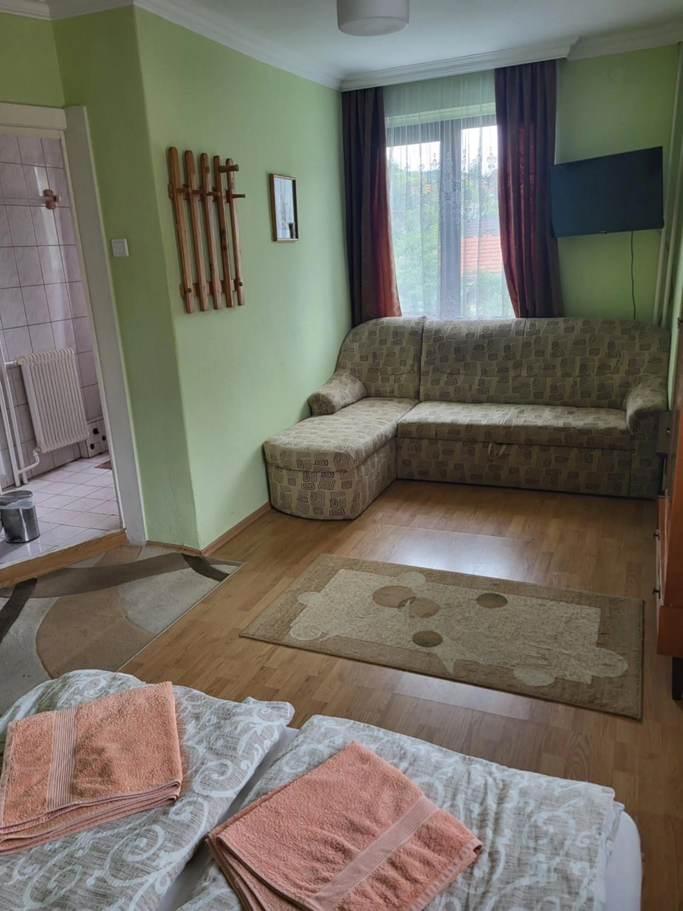 Photo of the whole room, Bed in Csaki Vendeghaz