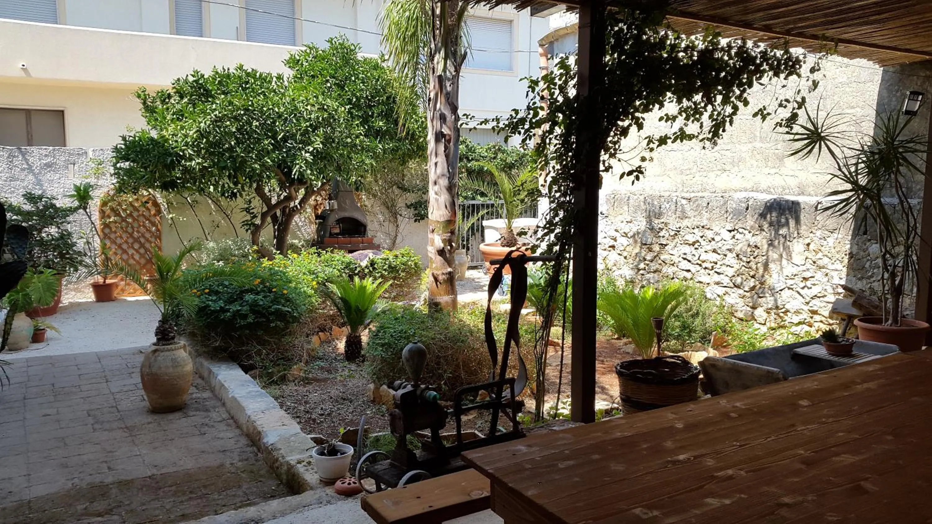 Patio in La Pergola B&B