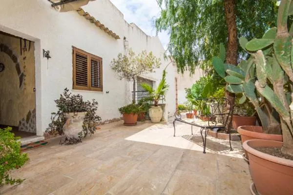 Property building in La Pergola B&B