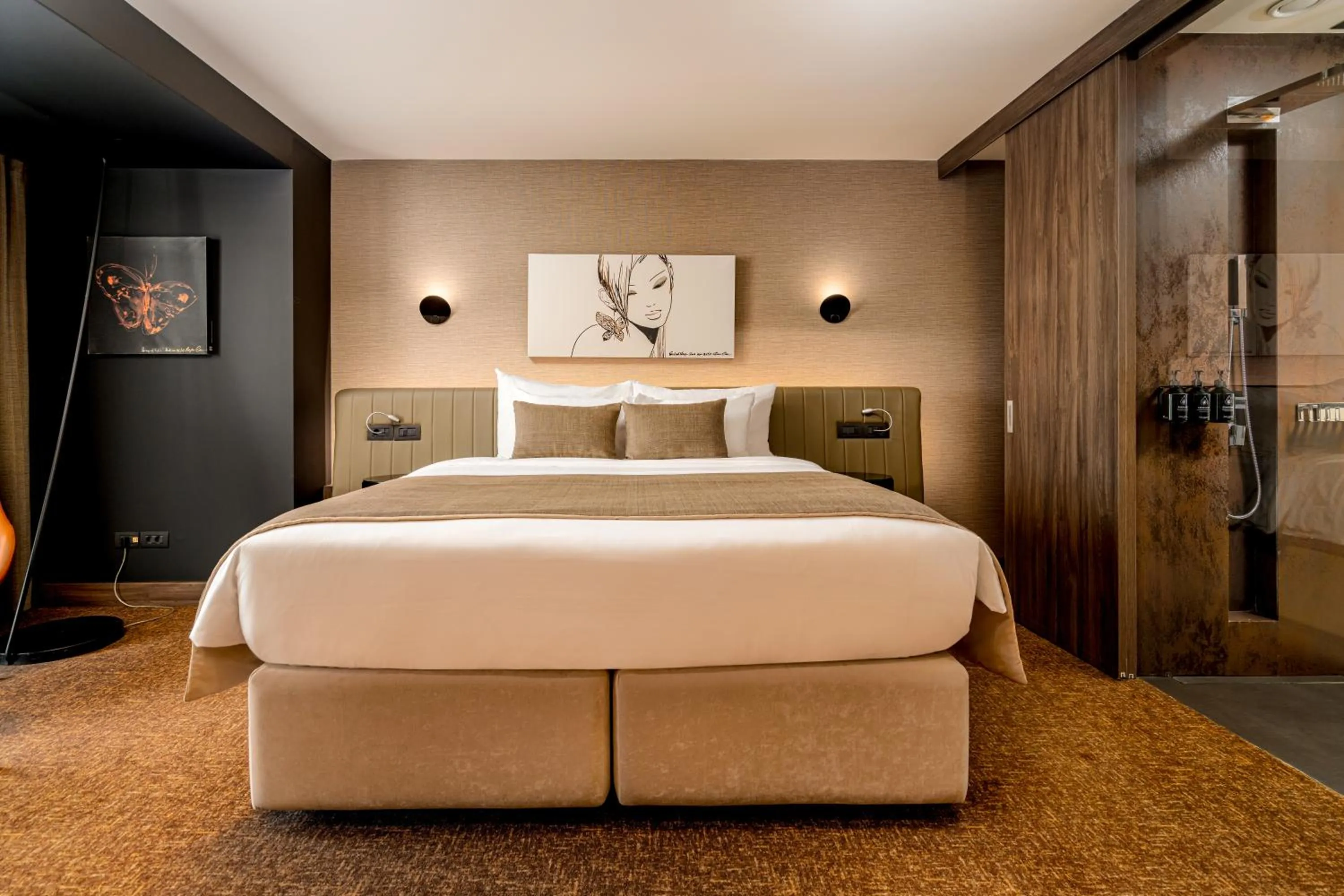 Bedroom, Bed in Kronwell Brasov Hotel