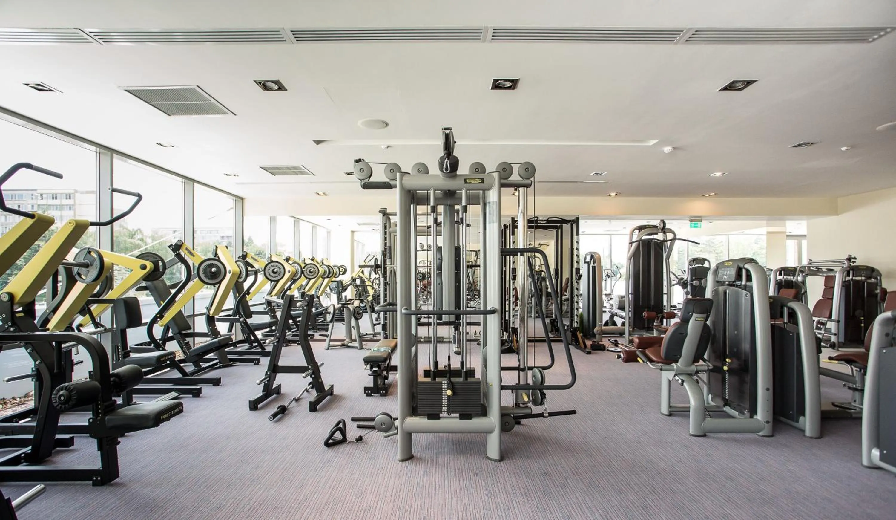 Fitness centre/facilities in Kronwell Brasov Hotel