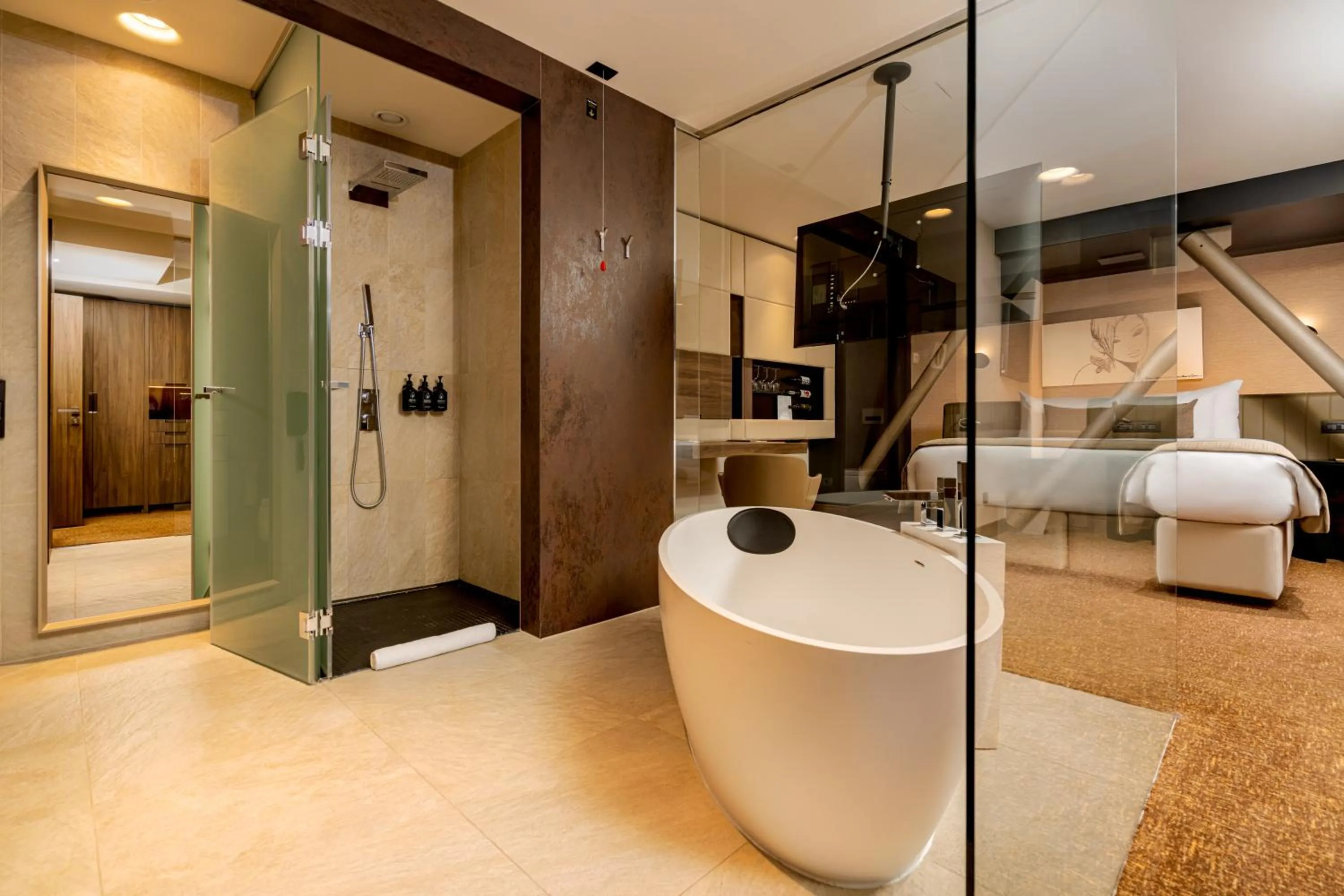 Bedroom, Bed in Kronwell Brasov Hotel