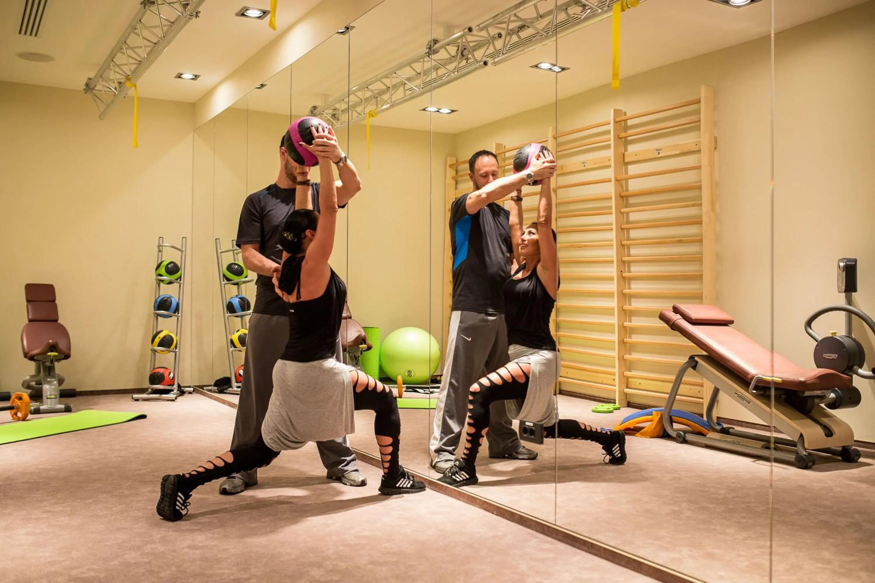 Fitness centre/facilities in Kronwell Brasov Hotel