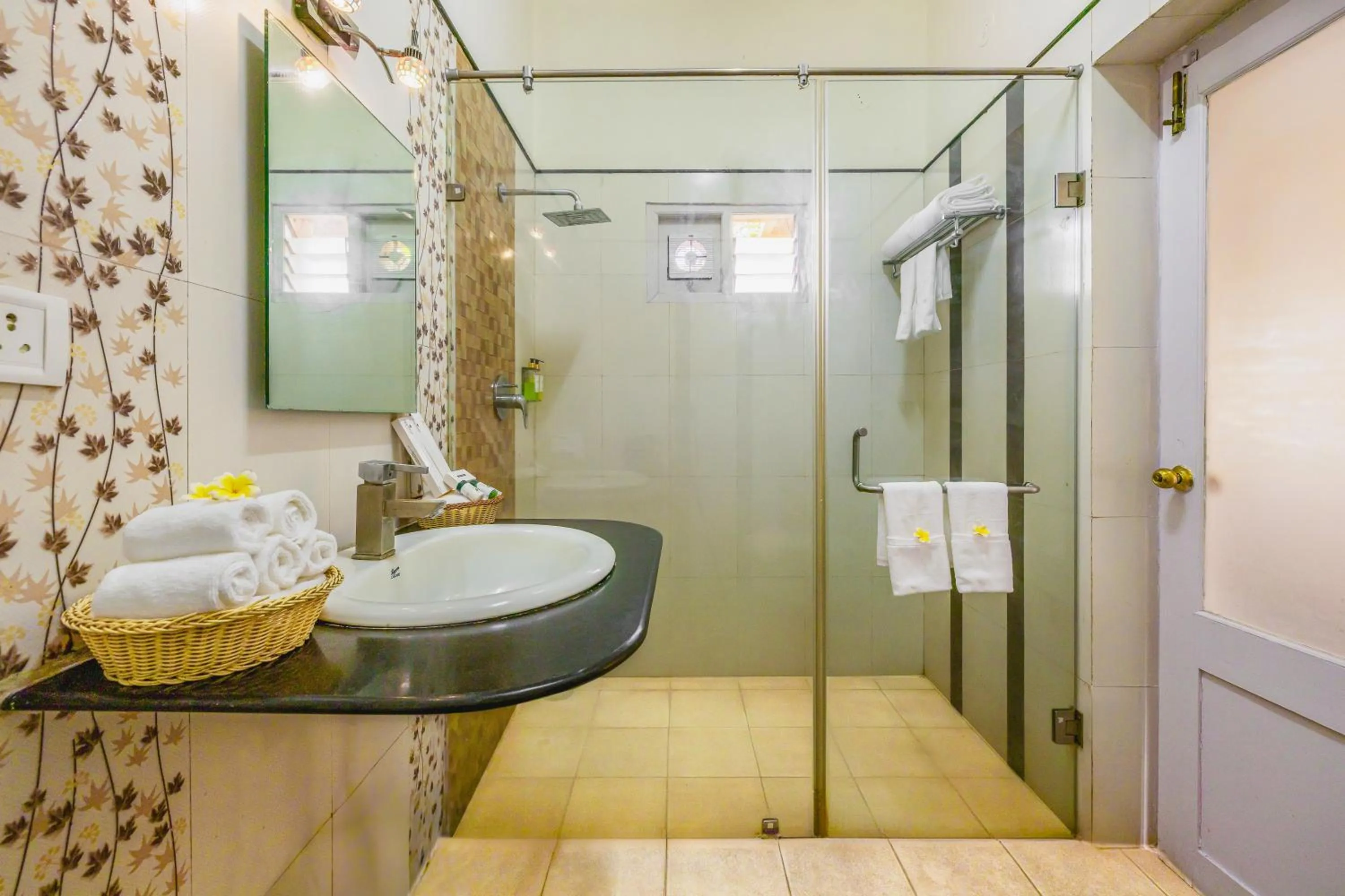 Bathroom in Vijayshree Resort, Hampi