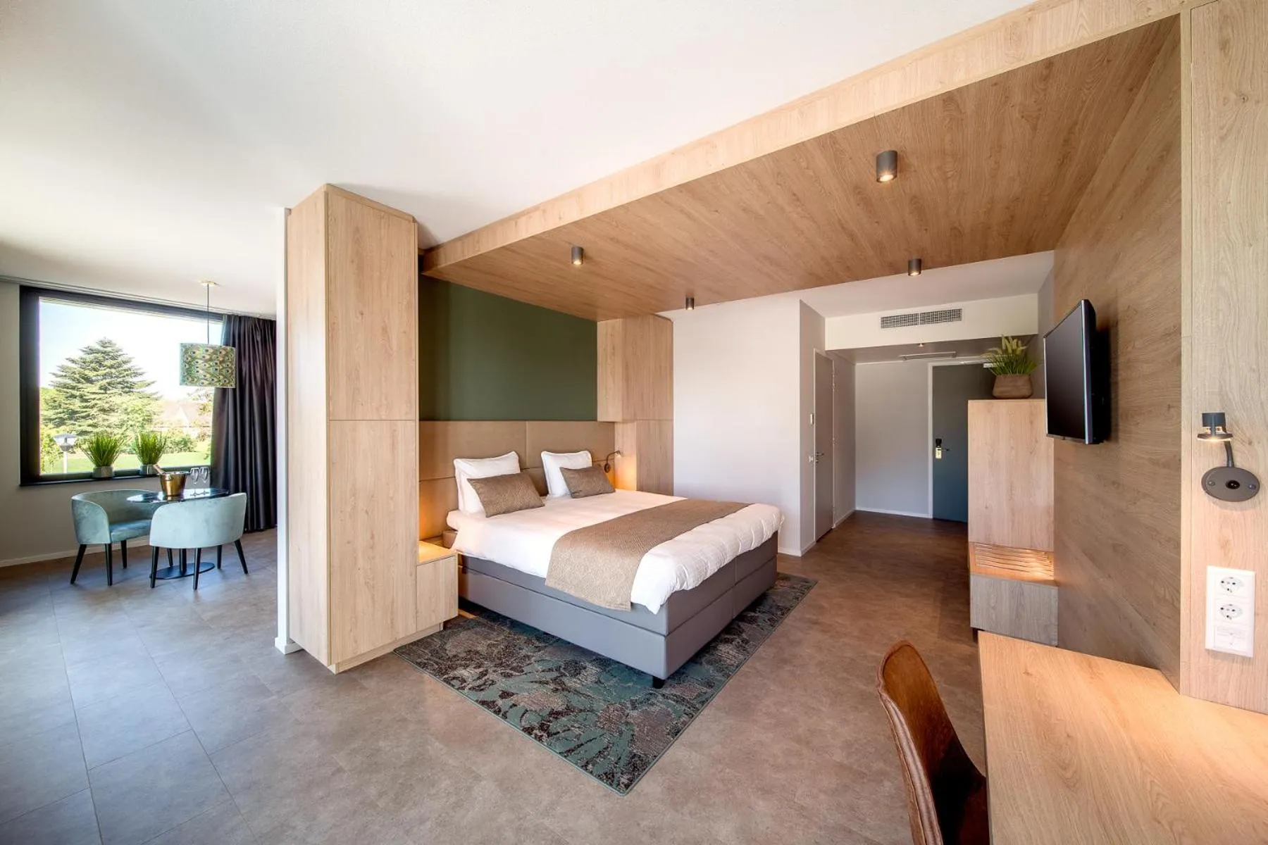 Photo of the whole room, Bed in Hotel 46