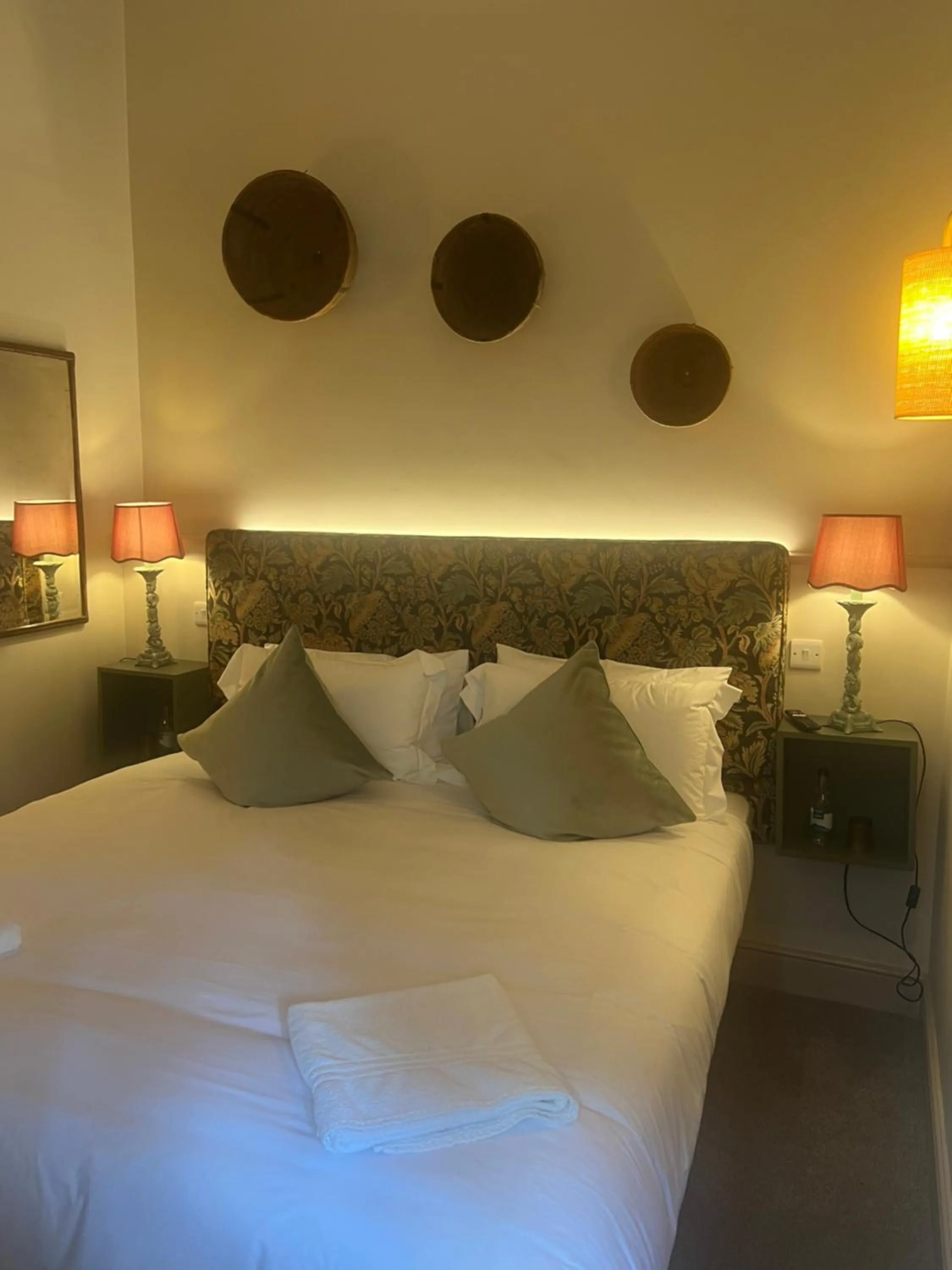 Bedroom, Bed in Black Horse