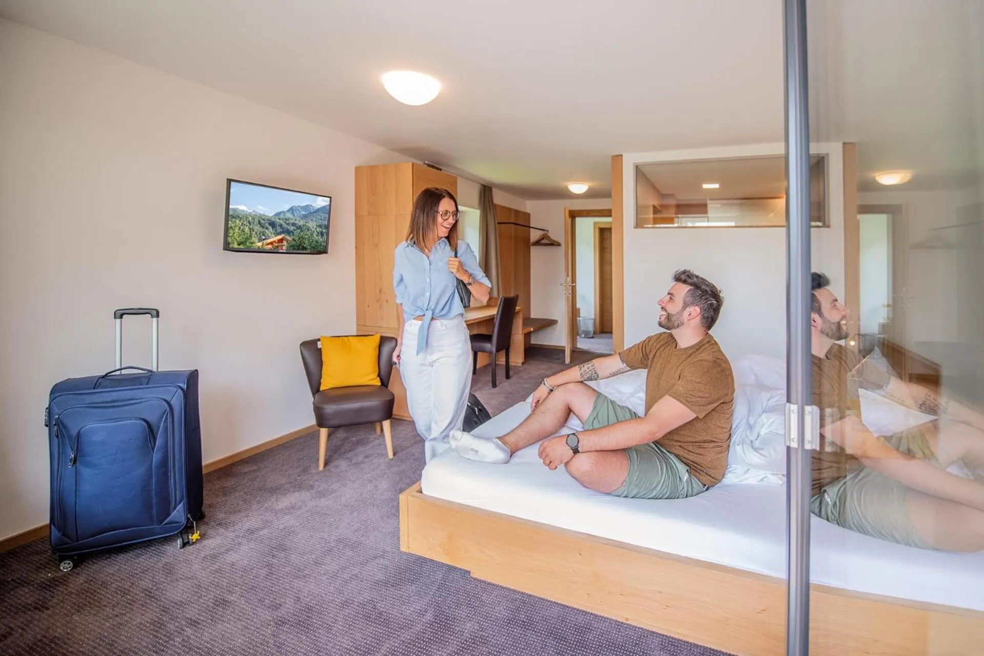 People, Bed in Hotel juenmi