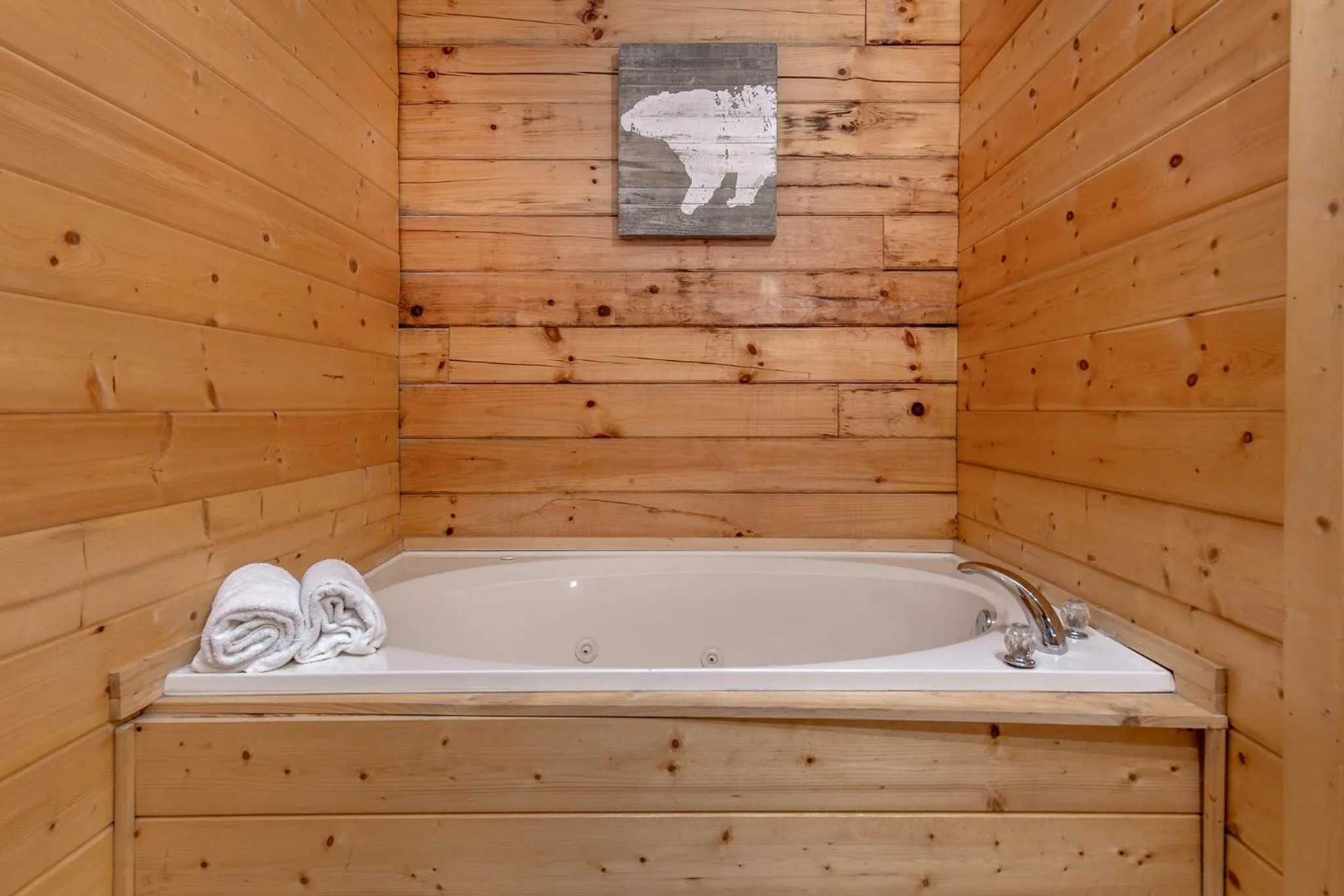 Hot Tub in A Mountain Paradise