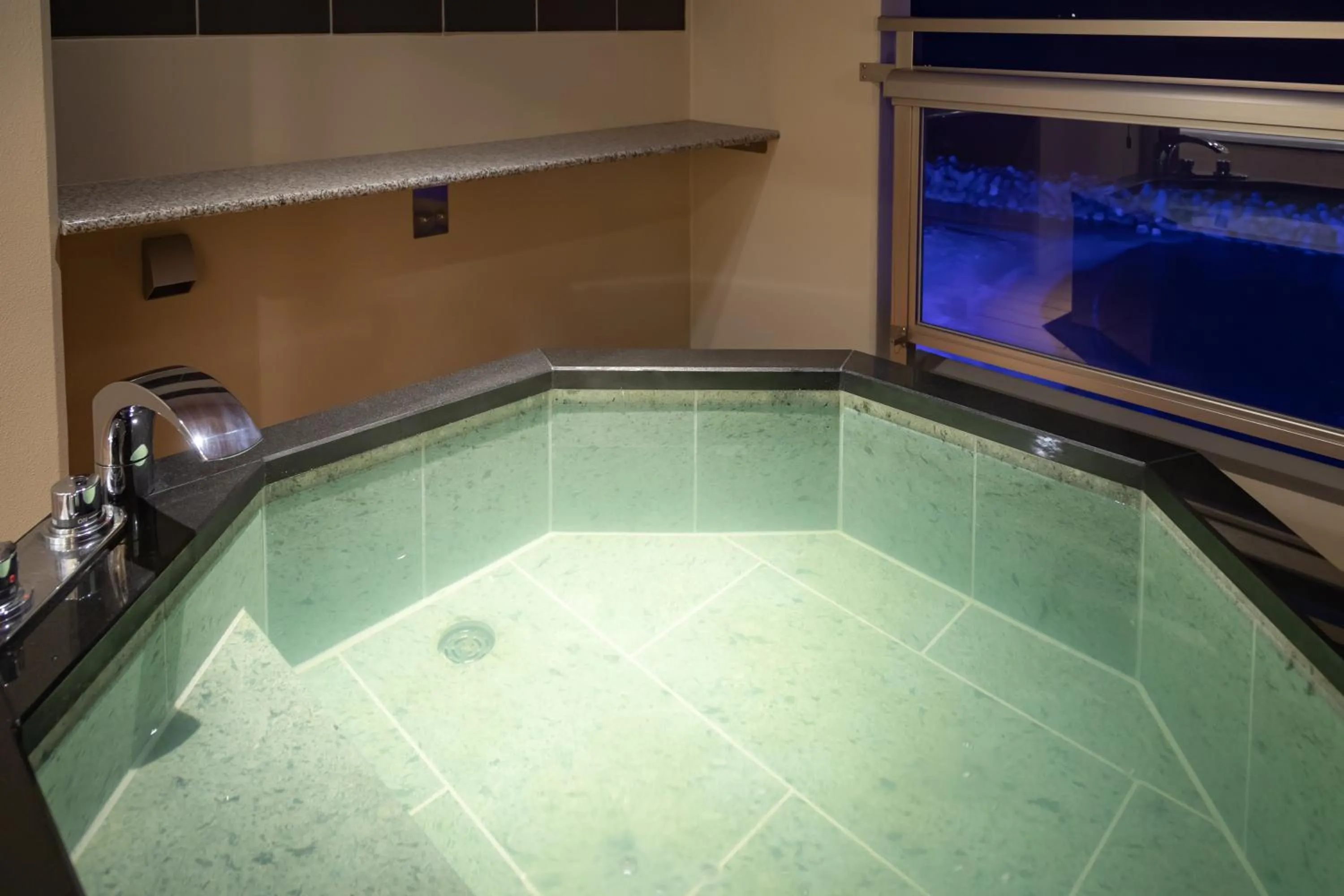 Hot Spring Bath in Kaike Yugetsu