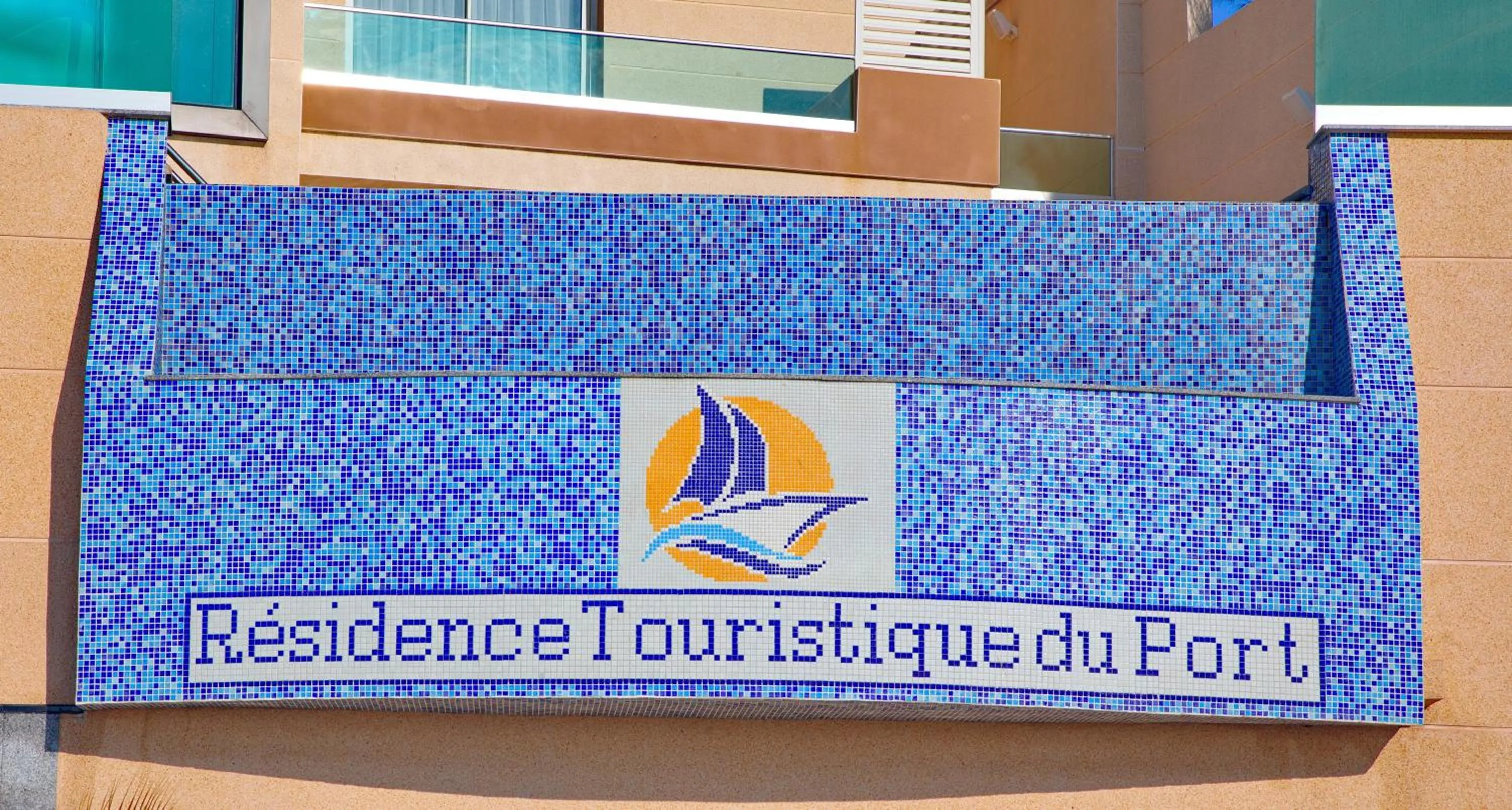 RESIDENCE TOURISTIQUE DU PORT