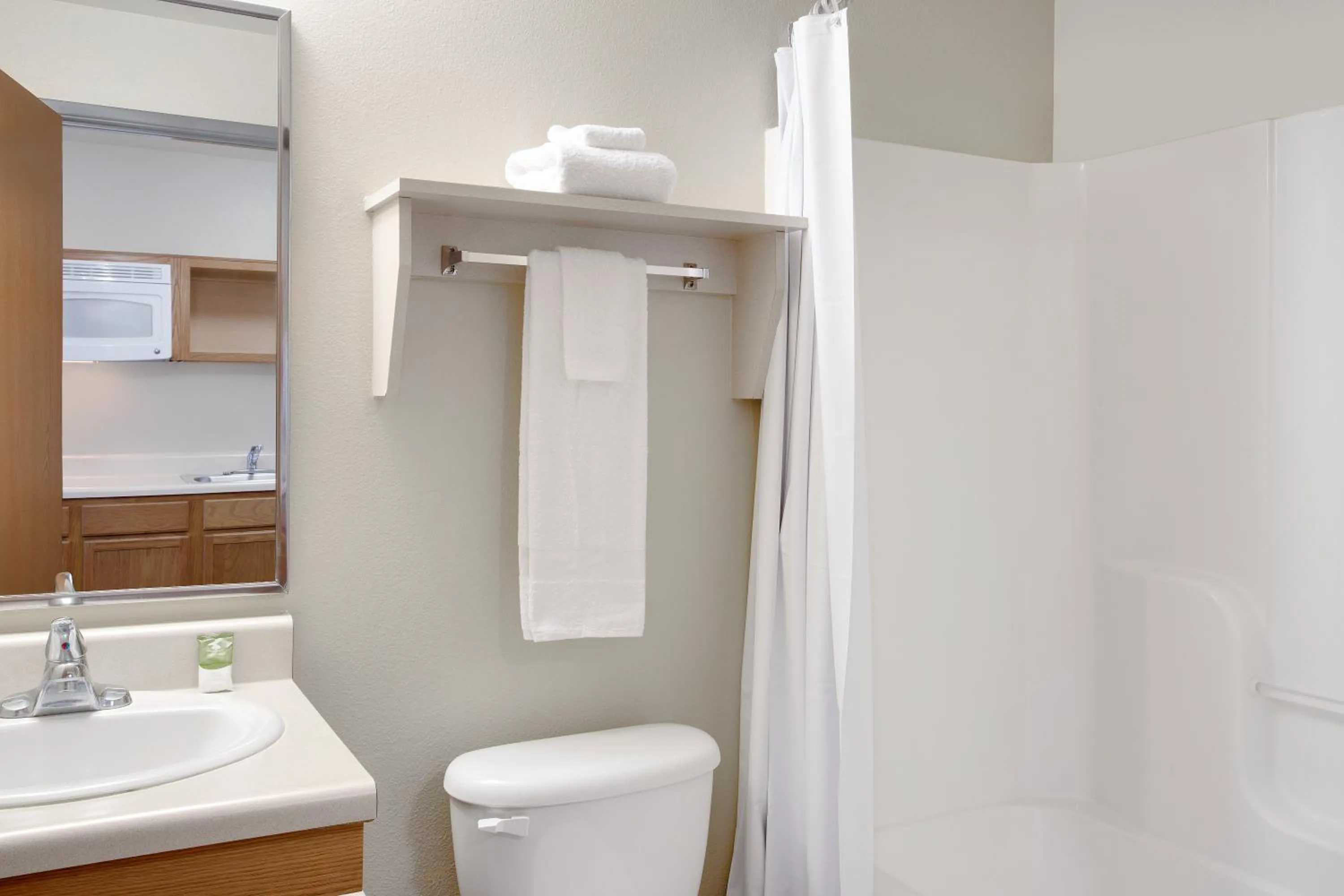 Shower in WoodSpring Suites Baton Rouge Airline Highway