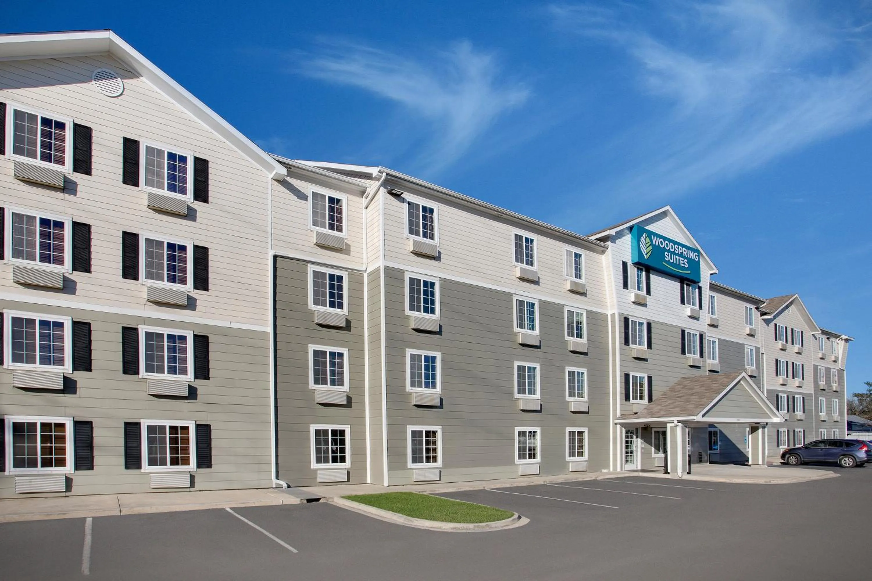 Property building in WoodSpring Suites Baton Rouge Airline Highway