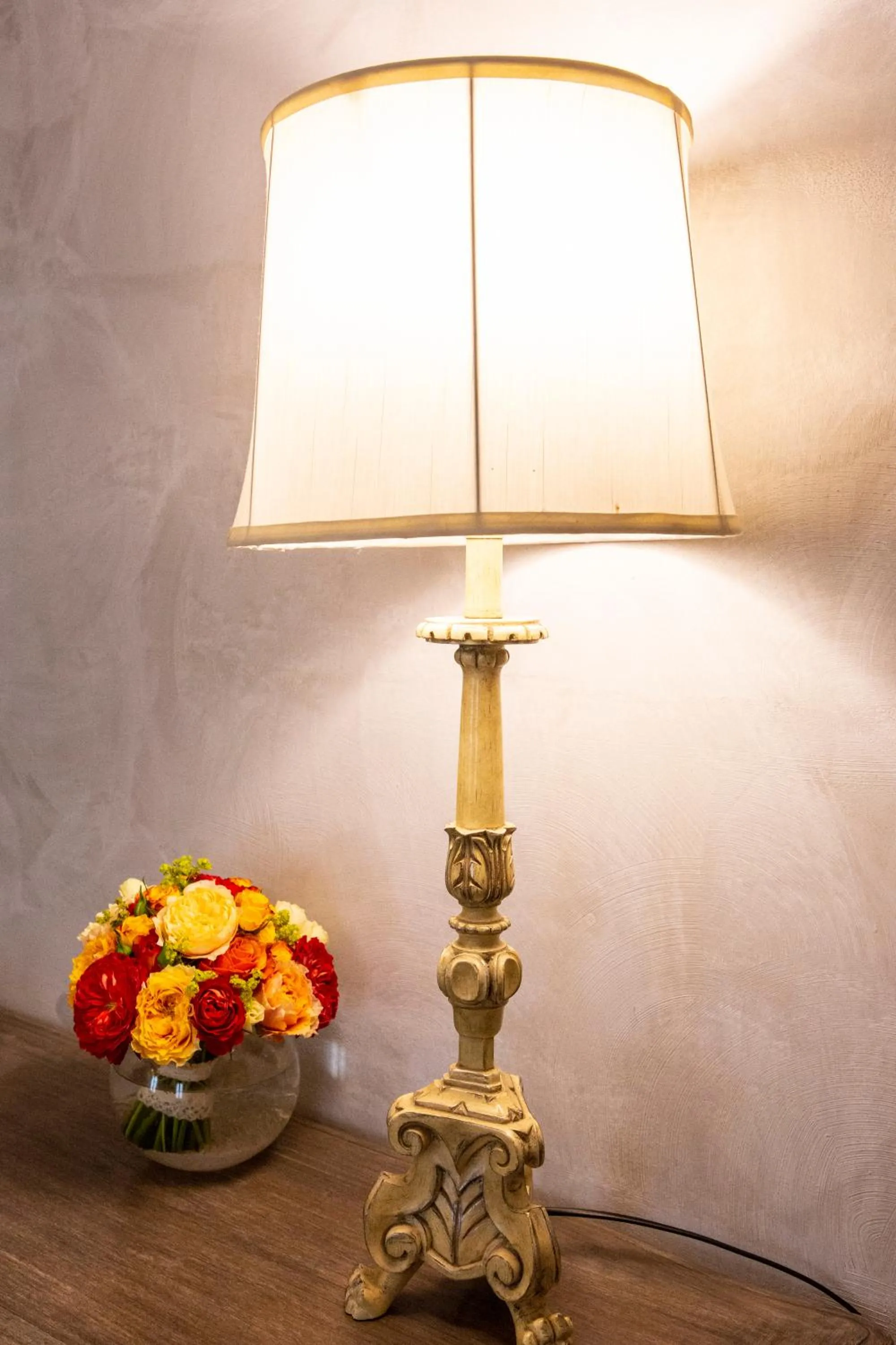 Decorative detail in Le Moulin de Rudelle