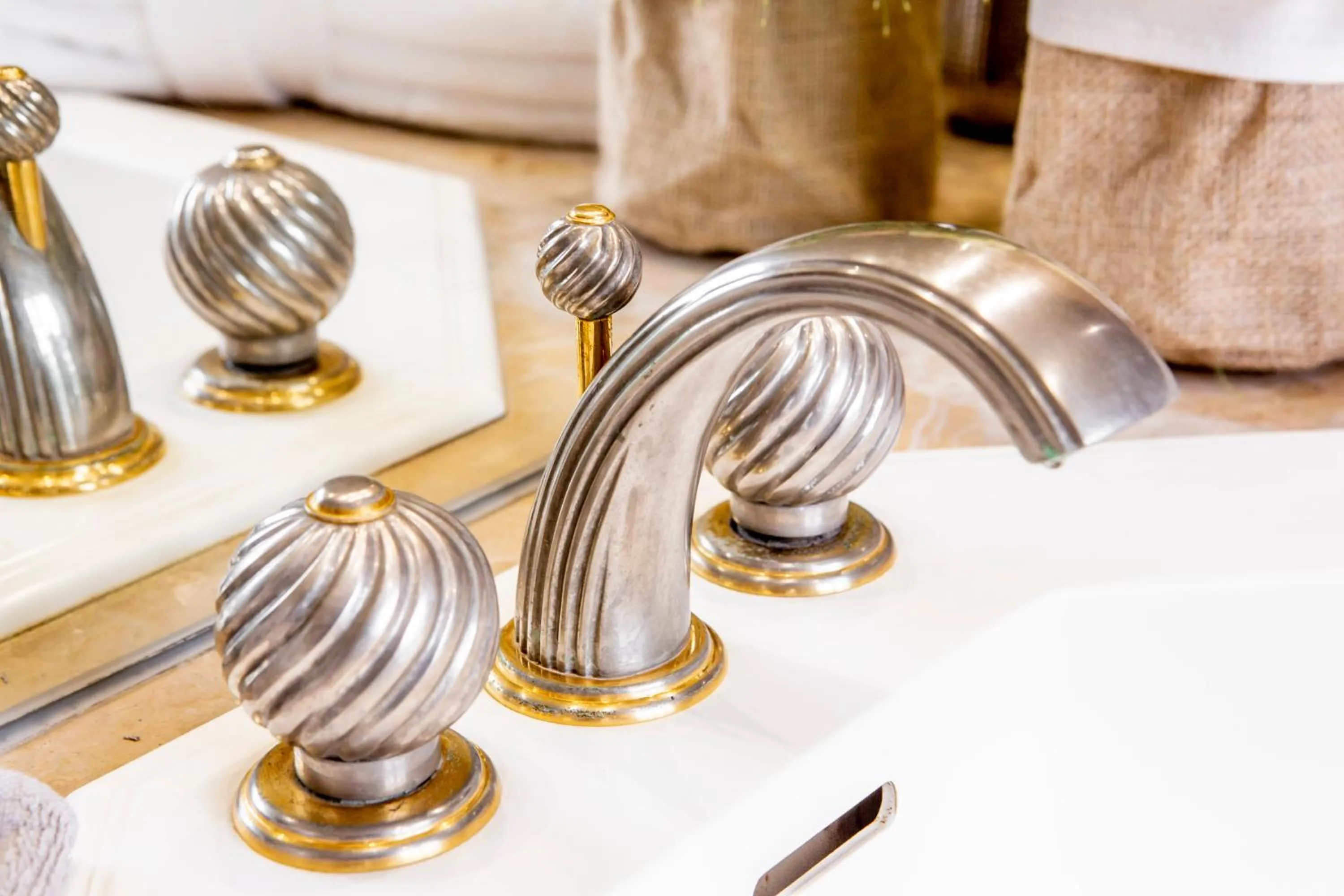 Decorative detail in Le Moulin de Rudelle