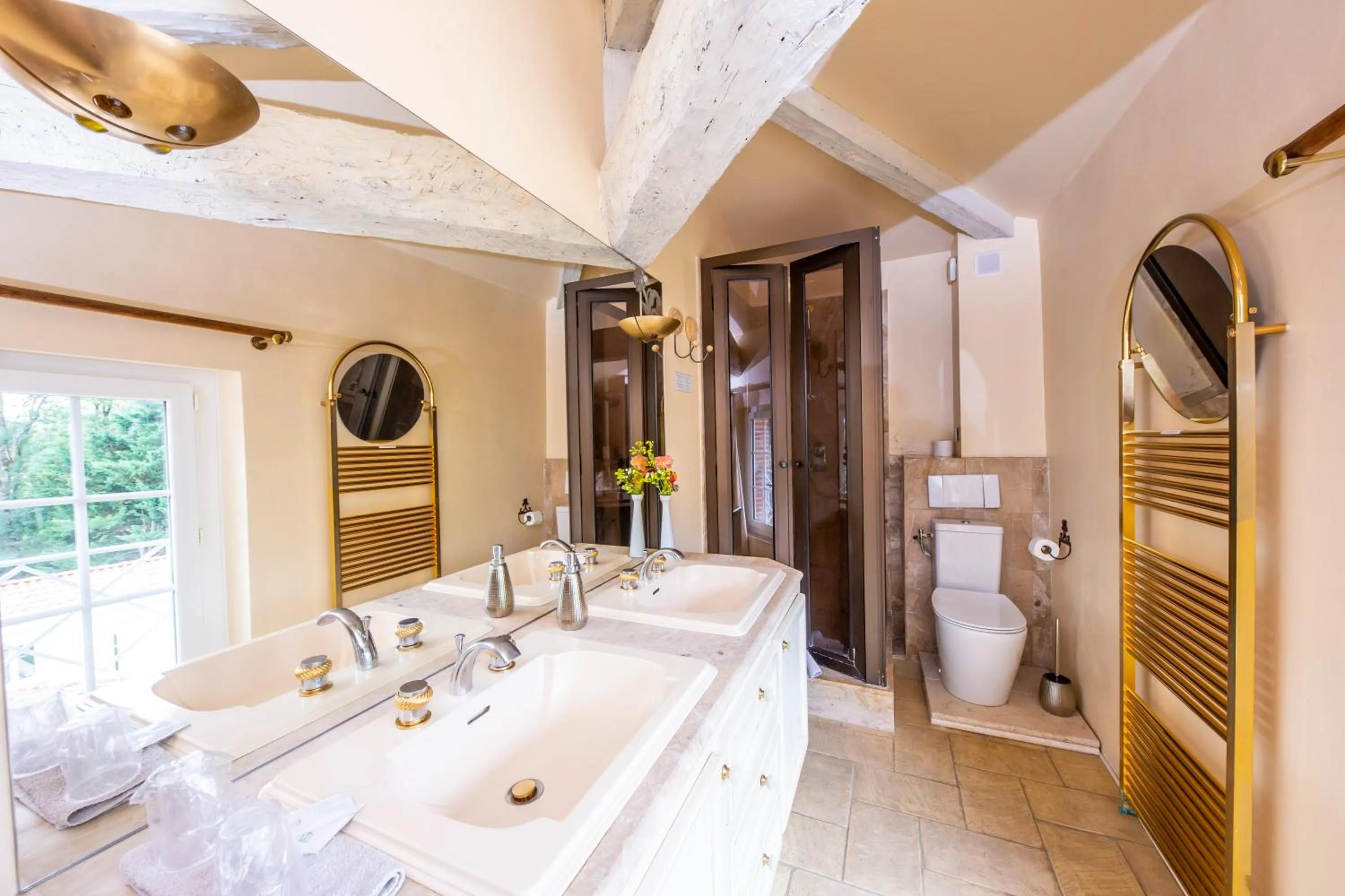 Bathroom in Le Moulin de Rudelle