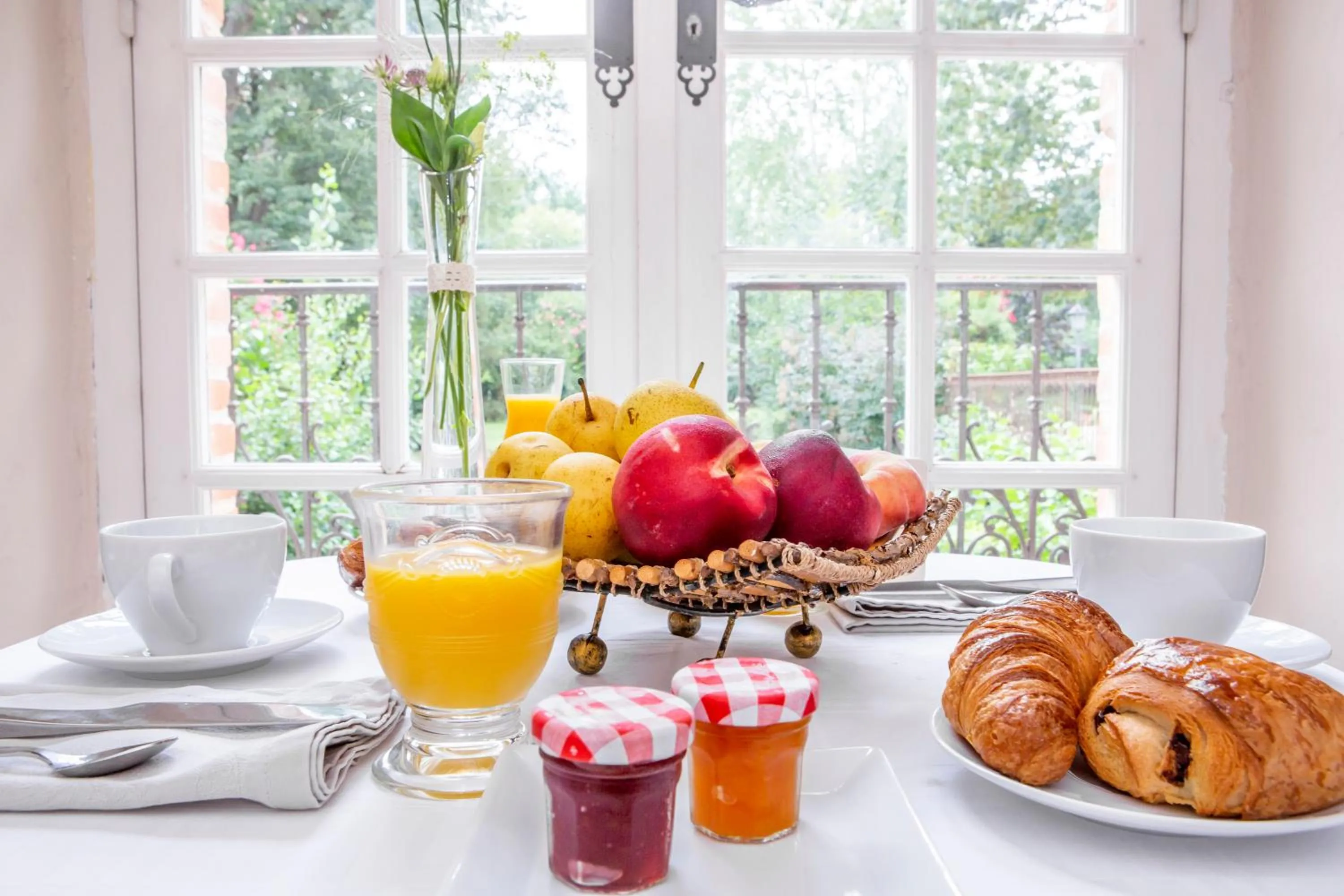 Breakfast in Le Moulin de Rudelle