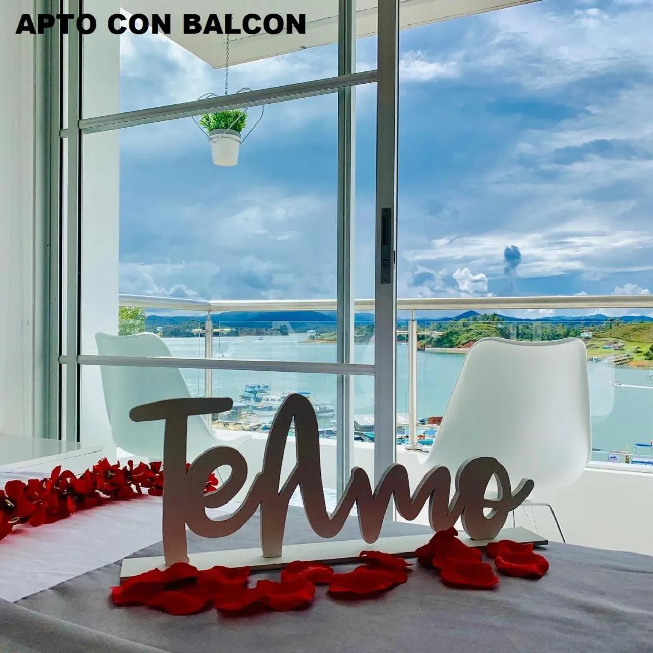 Lake view in Apartamentos View, calle del Malecón frente al lago