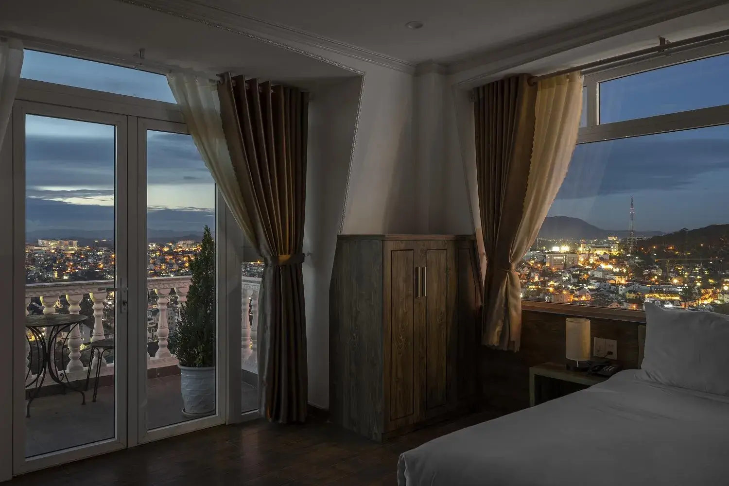 Nearby landmark, Bed in New Life Hotel - Da Lat Nearby landmark, Bed in New Life Hotel - Da Lat