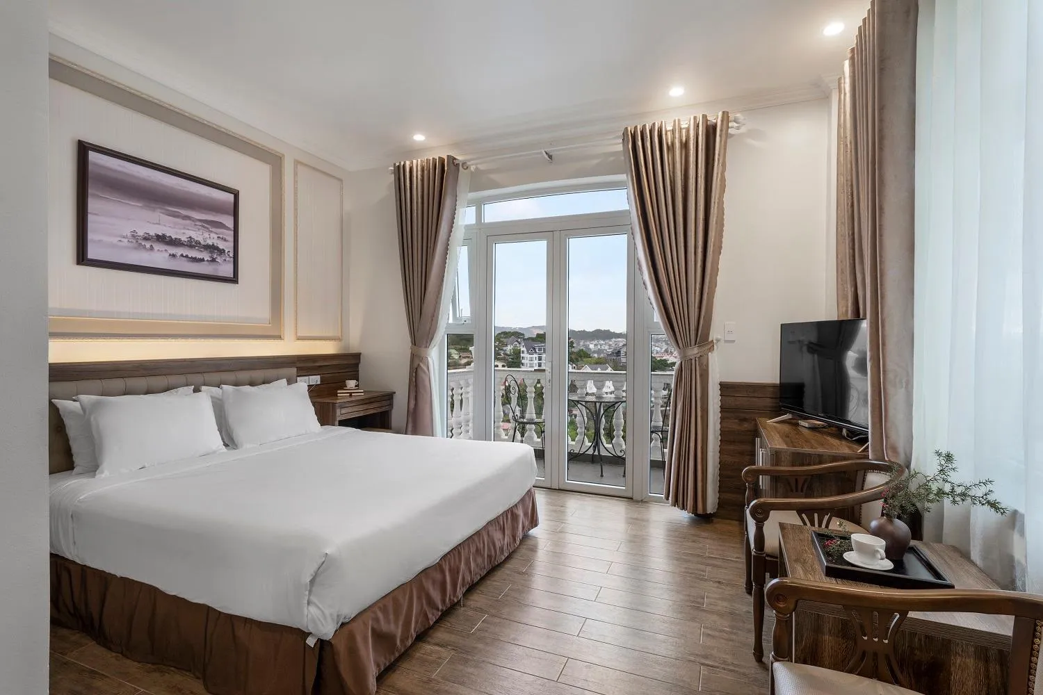 Bed in New Life Hotel - Da Lat