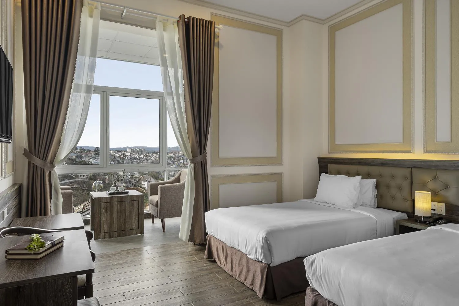 Bed in New Life Hotel - Da Lat