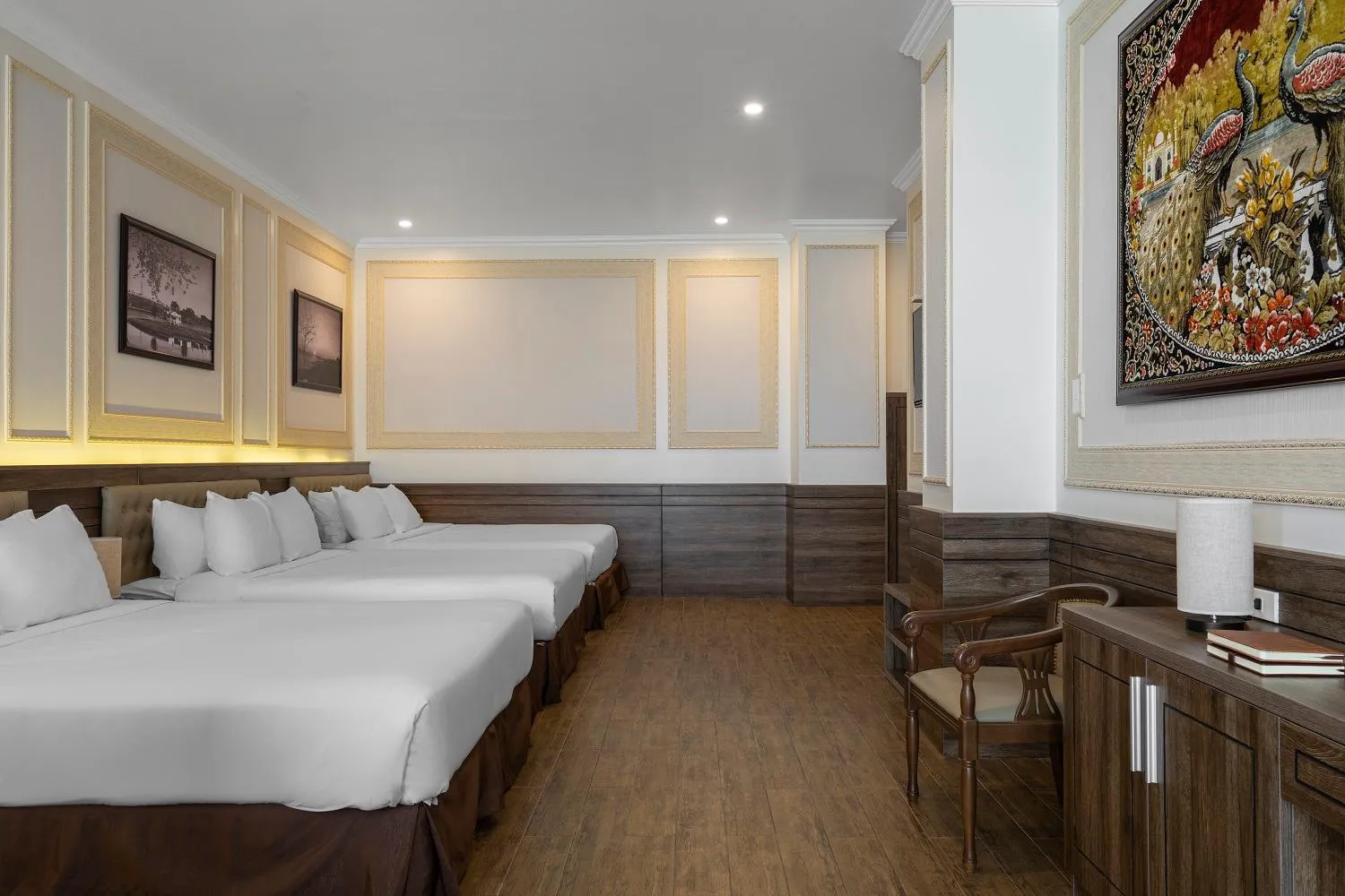 Photo of the whole room, Bed in New Life Hotel - Da Lat