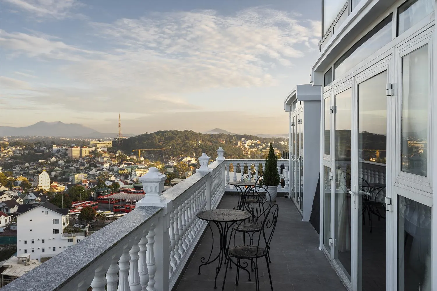 Balcony/Terrace in New Life Hotel - Da Lat
